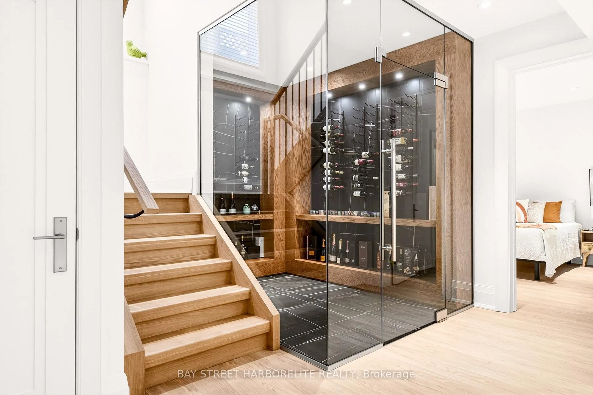 Photo 36 of 1261 Pinegrove Road, Oakville, West — HOMEH