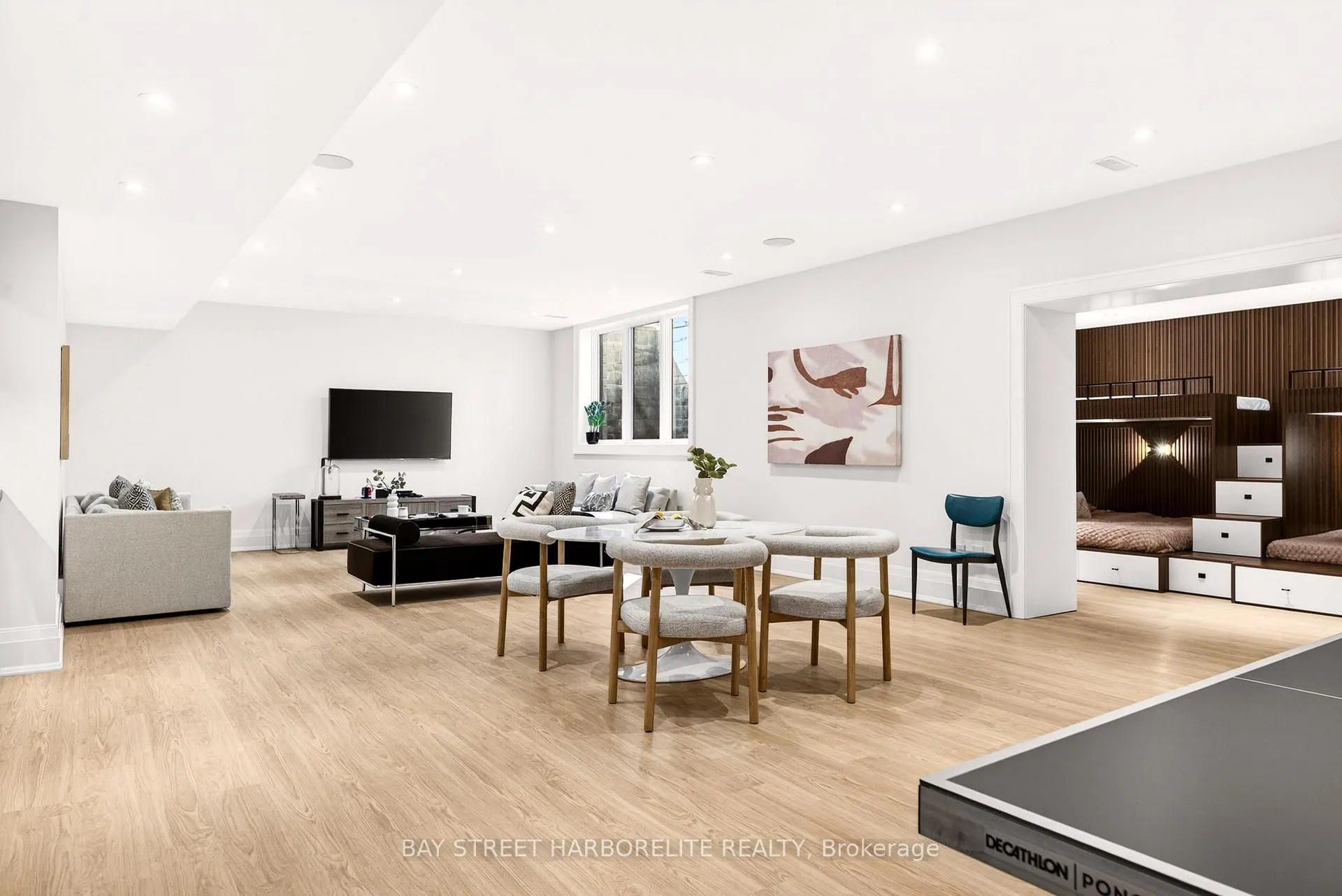 Photo 39 of 1261 Pinegrove Road, Oakville, West — HOMEH