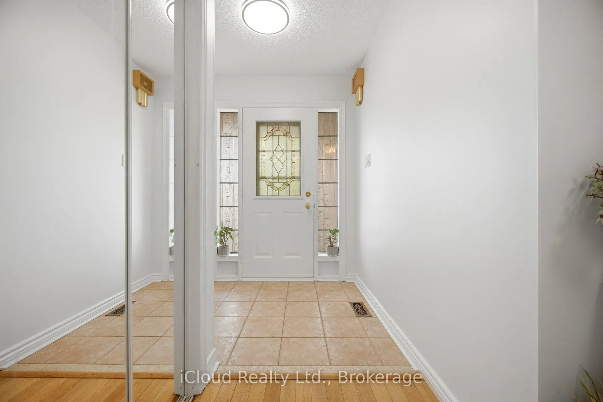 Photo 8 of 151 Desert Sand Drive, Brampton, Sandringham-Wellington — HOMEH