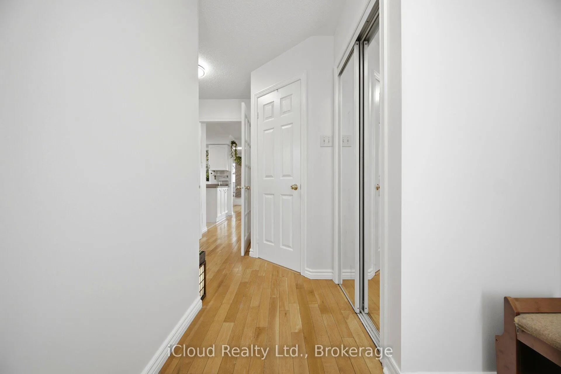 Photo 9 of 151 Desert Sand Drive, Brampton, Sandringham-Wellington — HOMEH