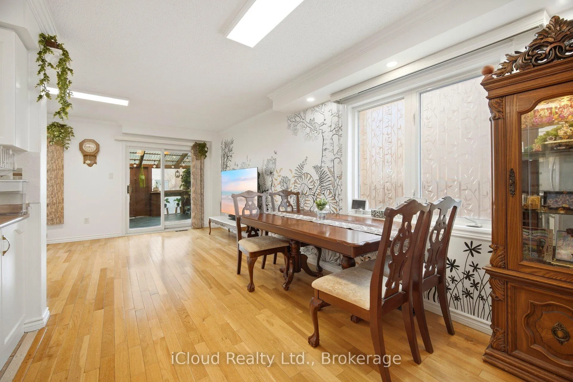 Photo 12 of 151 Desert Sand Drive, Brampton, Sandringham-Wellington — HOMEH