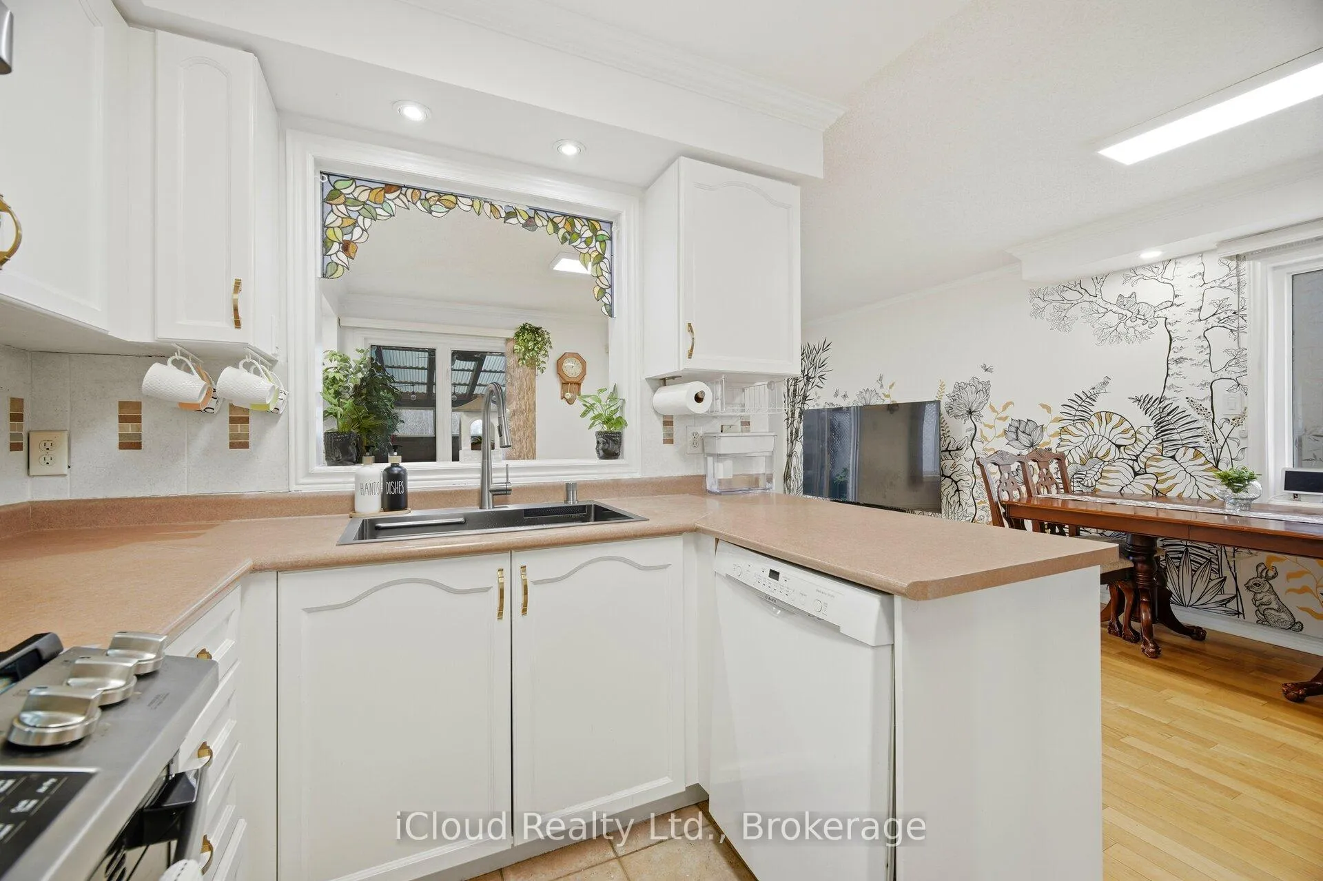 Photo 20 of 151 Desert Sand Drive, Brampton, Sandringham-Wellington — HOMEH