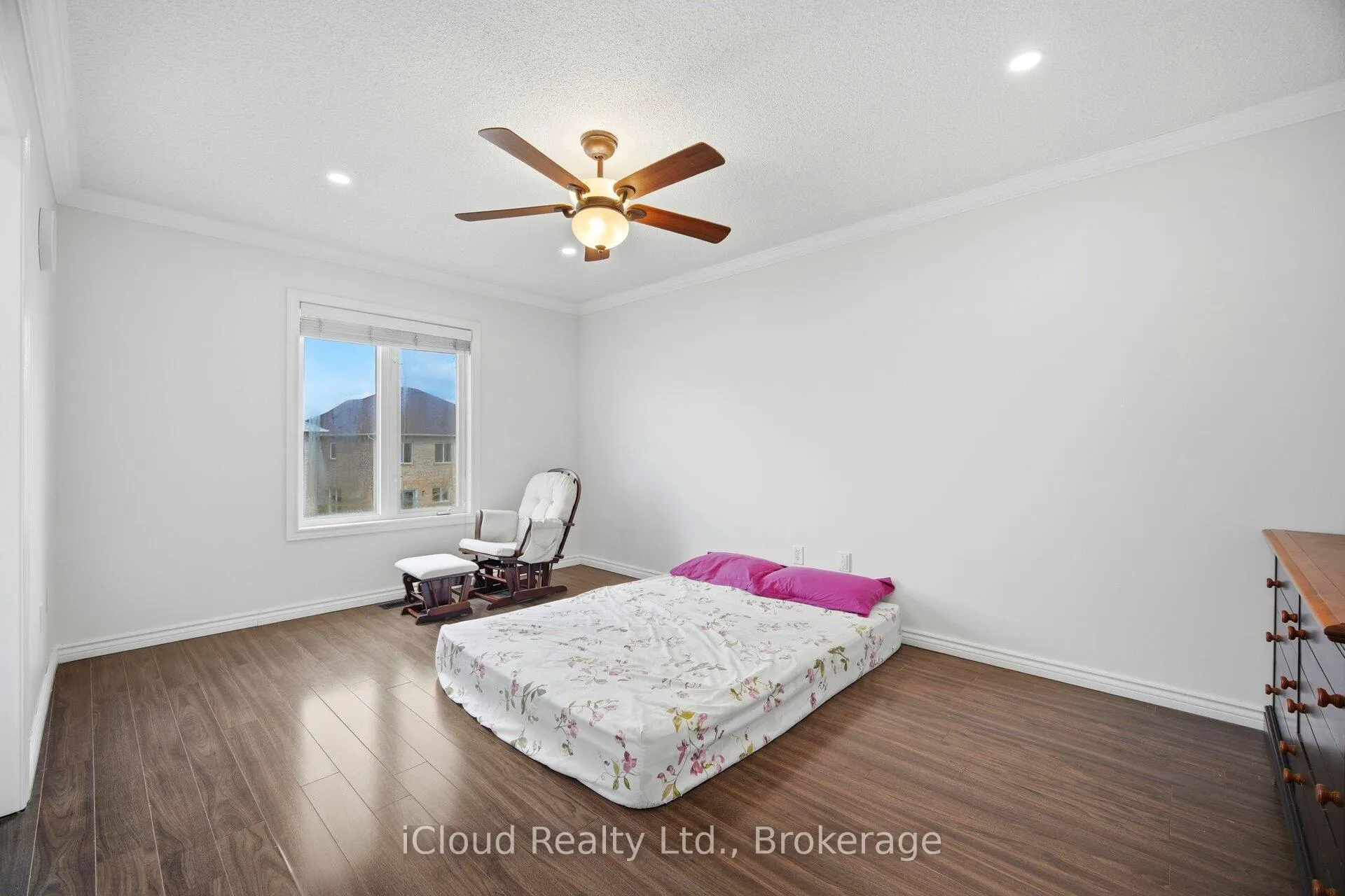 Photo 25 of 151 Desert Sand Drive, Brampton, Sandringham-Wellington — HOMEH