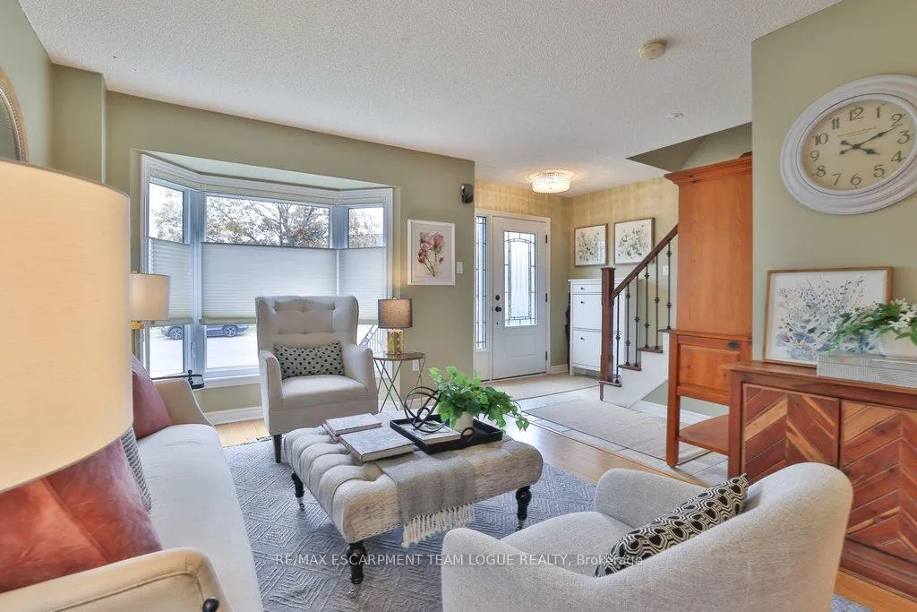 Photo 8 of 5050 Dryden Avenue, Burlington, Orchard — HOMEH