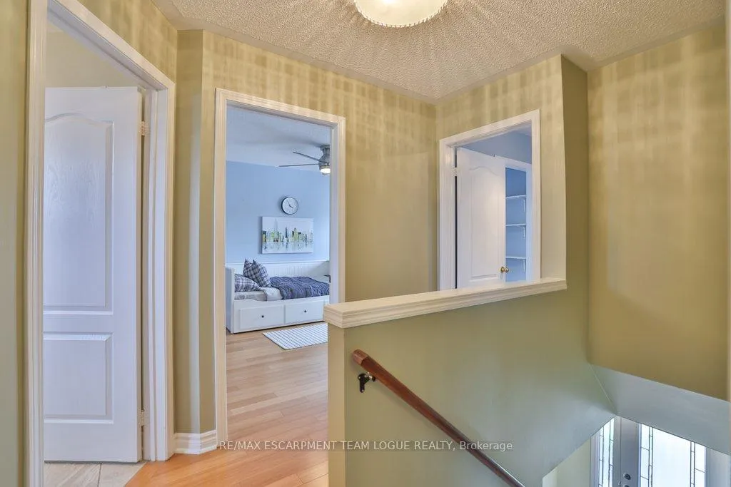 Photo 16 of 5050 Dryden Avenue, Burlington, Orchard — HOMEH