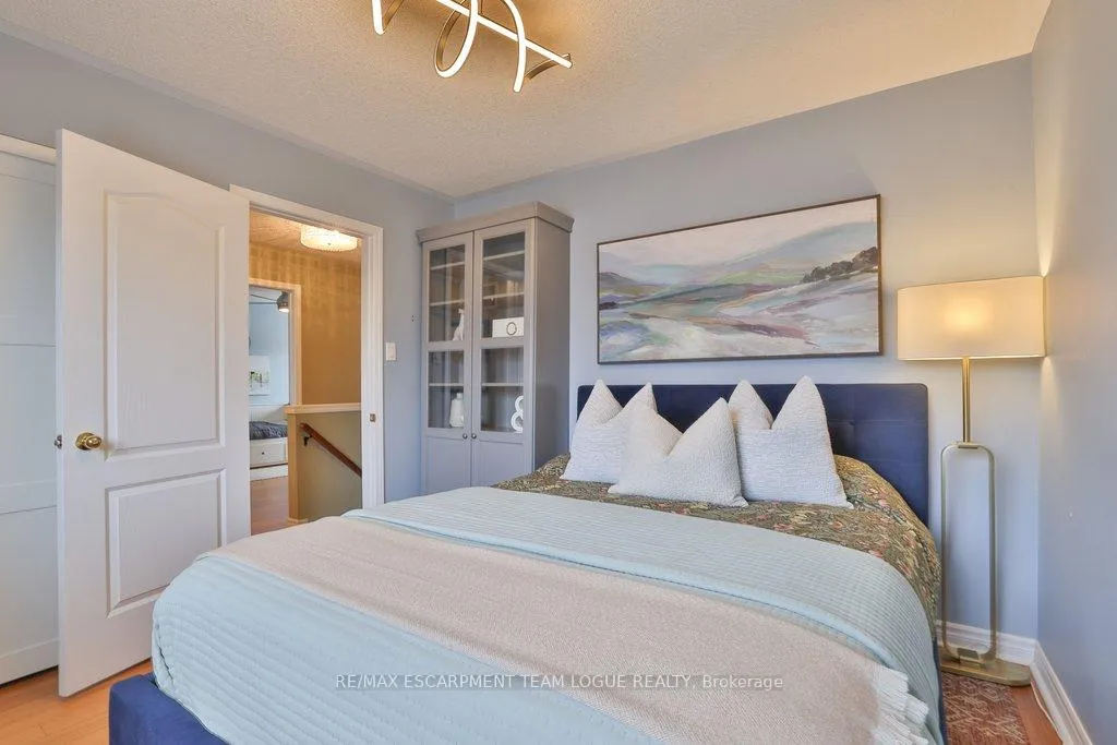 Photo 18 of 5050 Dryden Avenue, Burlington, Orchard — HOMEH
