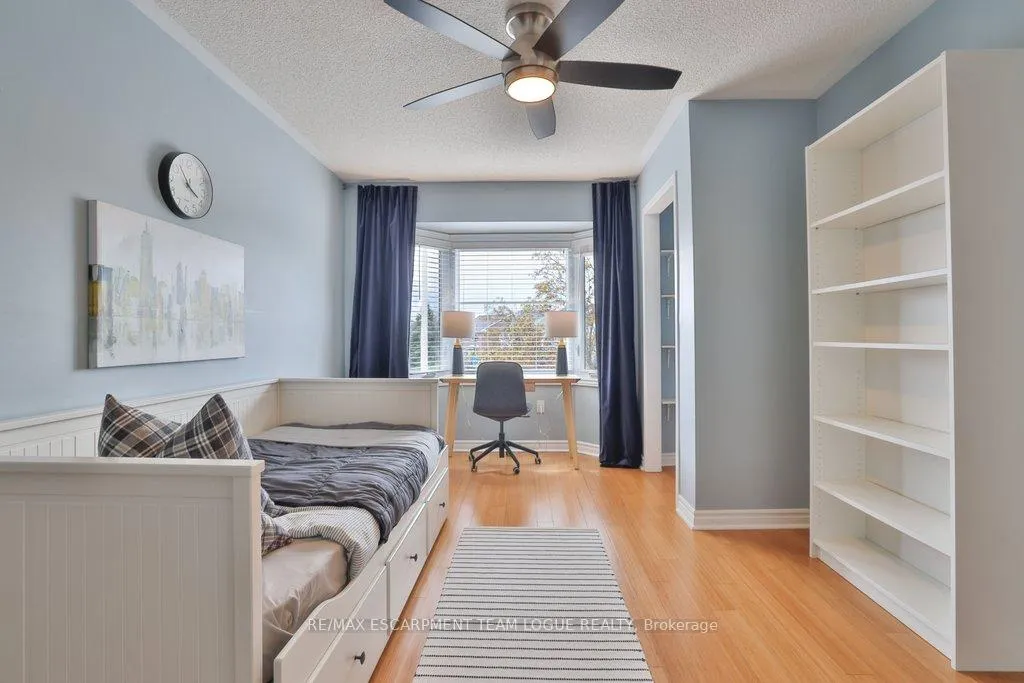 Photo 23 of 5050 Dryden Avenue, Burlington, Orchard — HOMEH