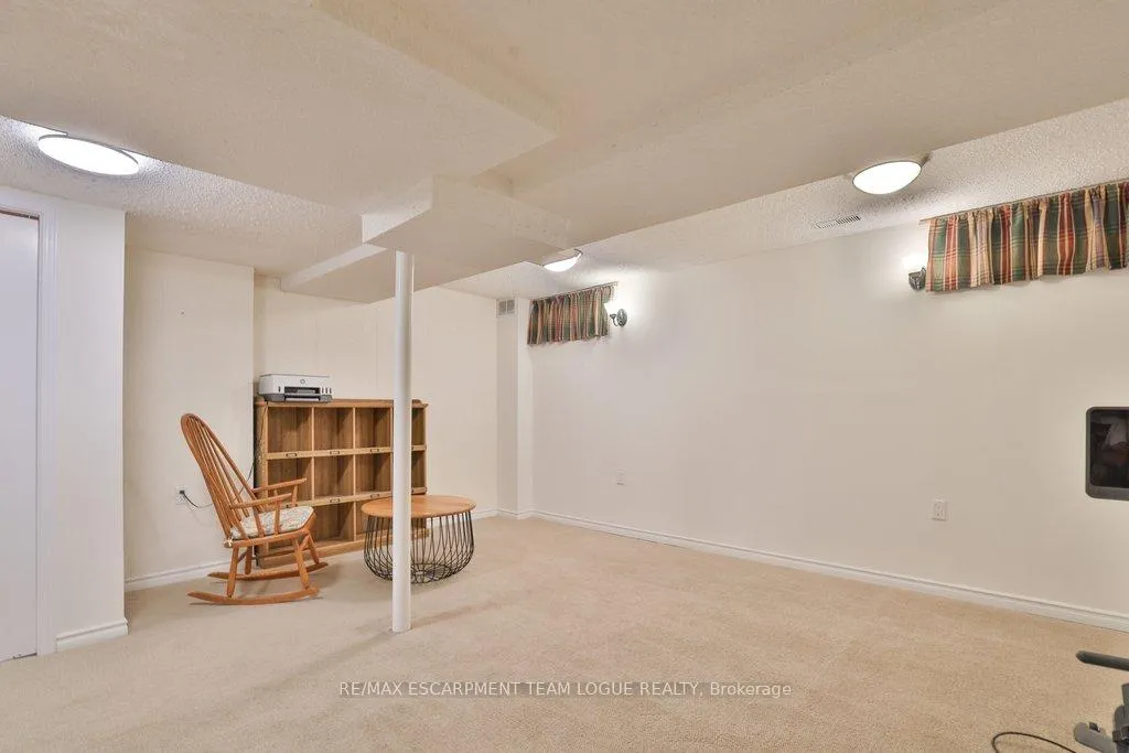 Photo 29 of 5050 Dryden Avenue, Burlington, Orchard — HOMEH