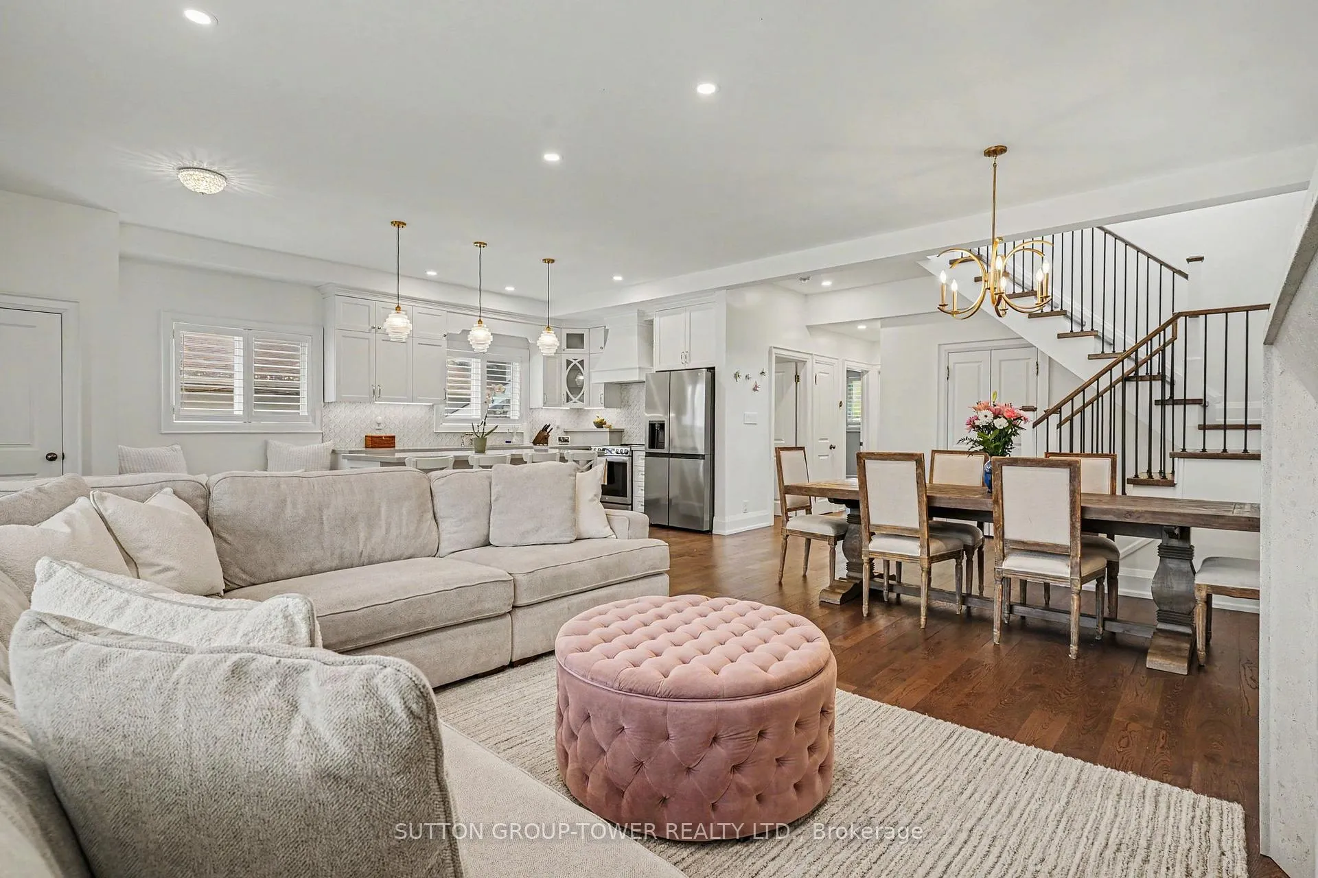 Photo 5 of 69 Celestine Drive, Etobicoke, Willowridge-Martingrove-Richview — HOMEH
