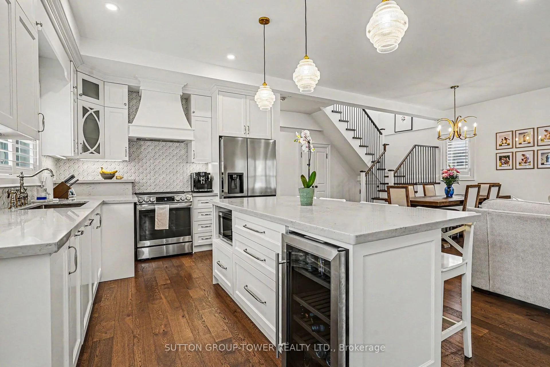 Photo 10 of 69 Celestine Drive, Etobicoke, Willowridge-Martingrove-Richview — HOMEH