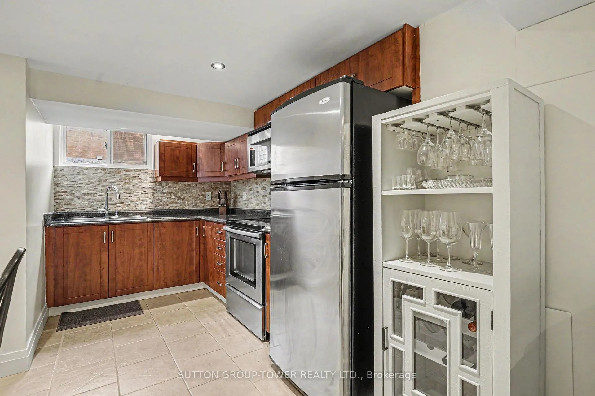 Photo 11 of 69 Celestine Drive, Etobicoke, Willowridge-Martingrove-Richview — HOMEH