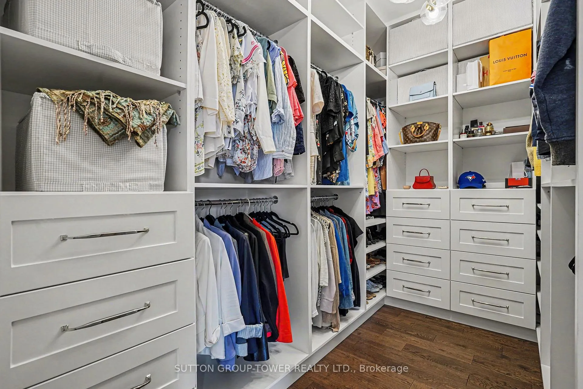 Photo 23 of 69 Celestine Drive, Etobicoke, Willowridge-Martingrove-Richview — HOMEH