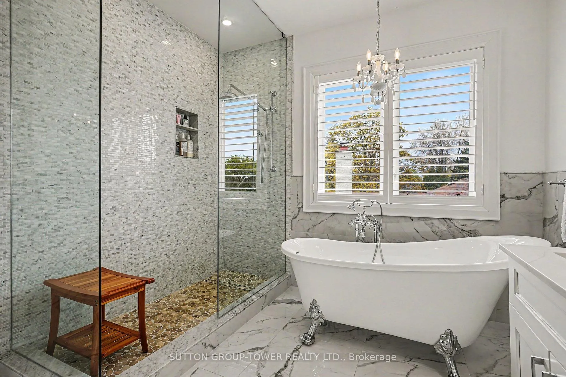 Photo 25 of 69 Celestine Drive, Etobicoke, Willowridge-Martingrove-Richview — HOMEH