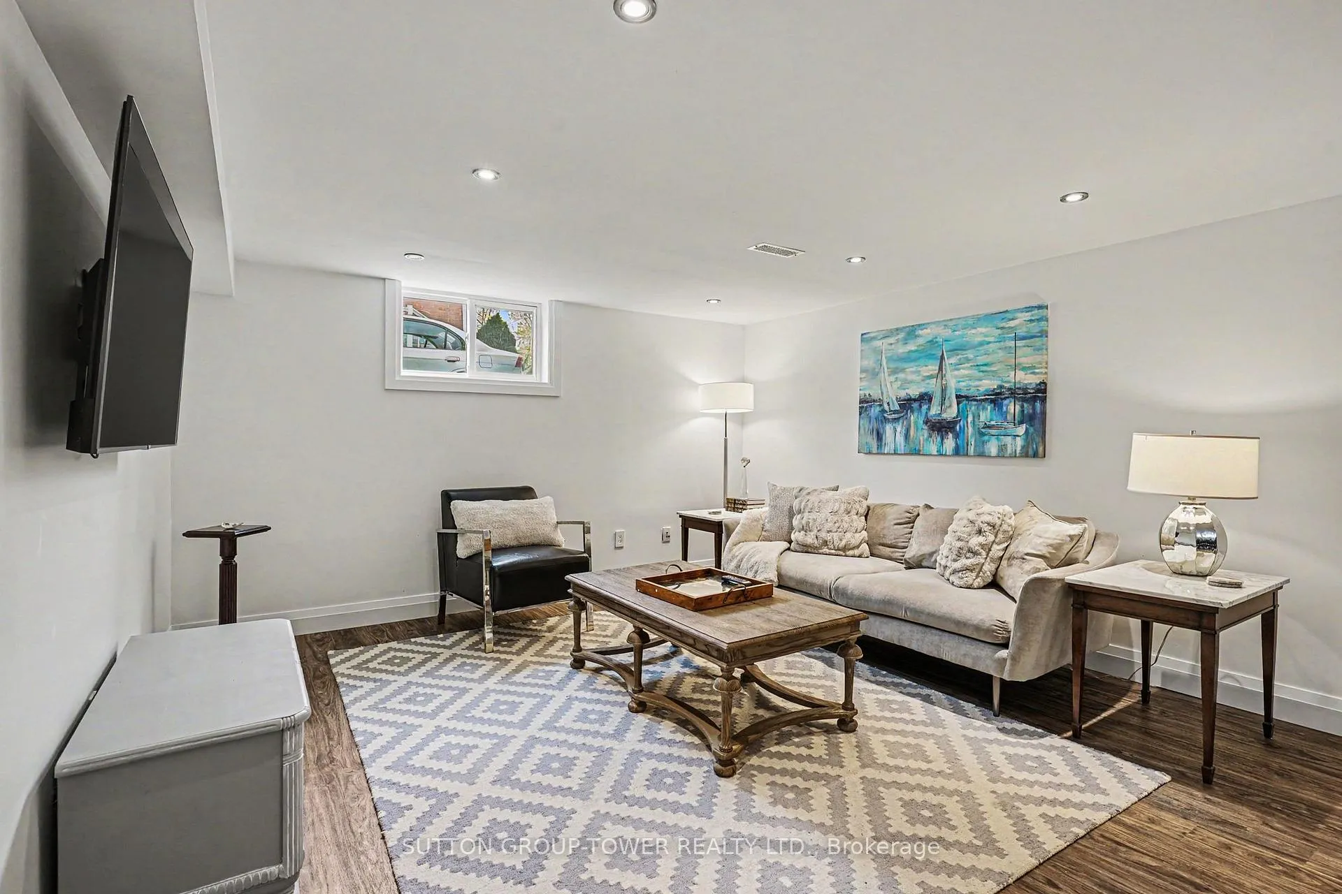 Photo 32 of 69 Celestine Drive, Etobicoke, Willowridge-Martingrove-Richview — HOMEH