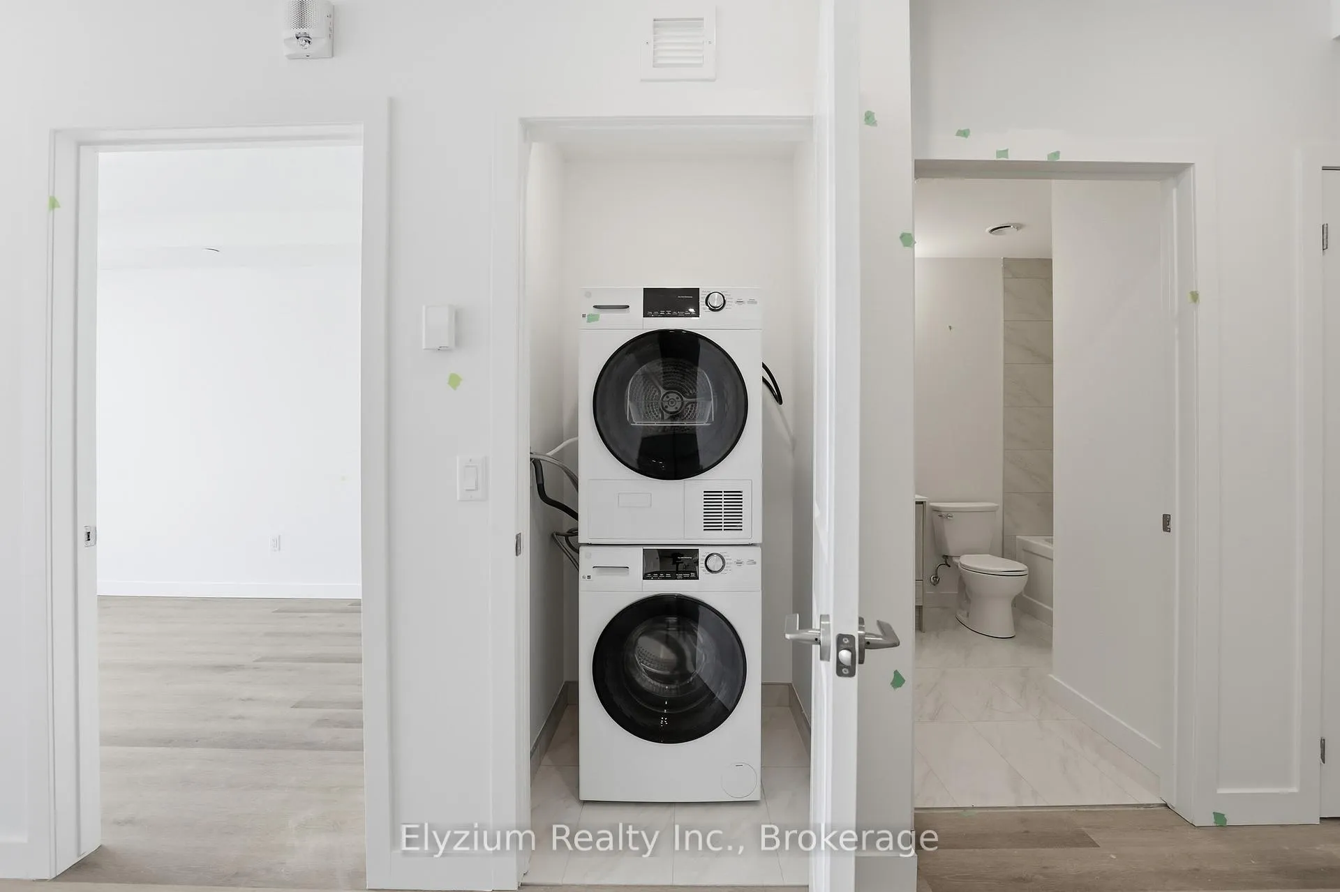 Photo 6 of Unit 515, 461 Green Road, Hamilton, Lakeshore — HOMEH