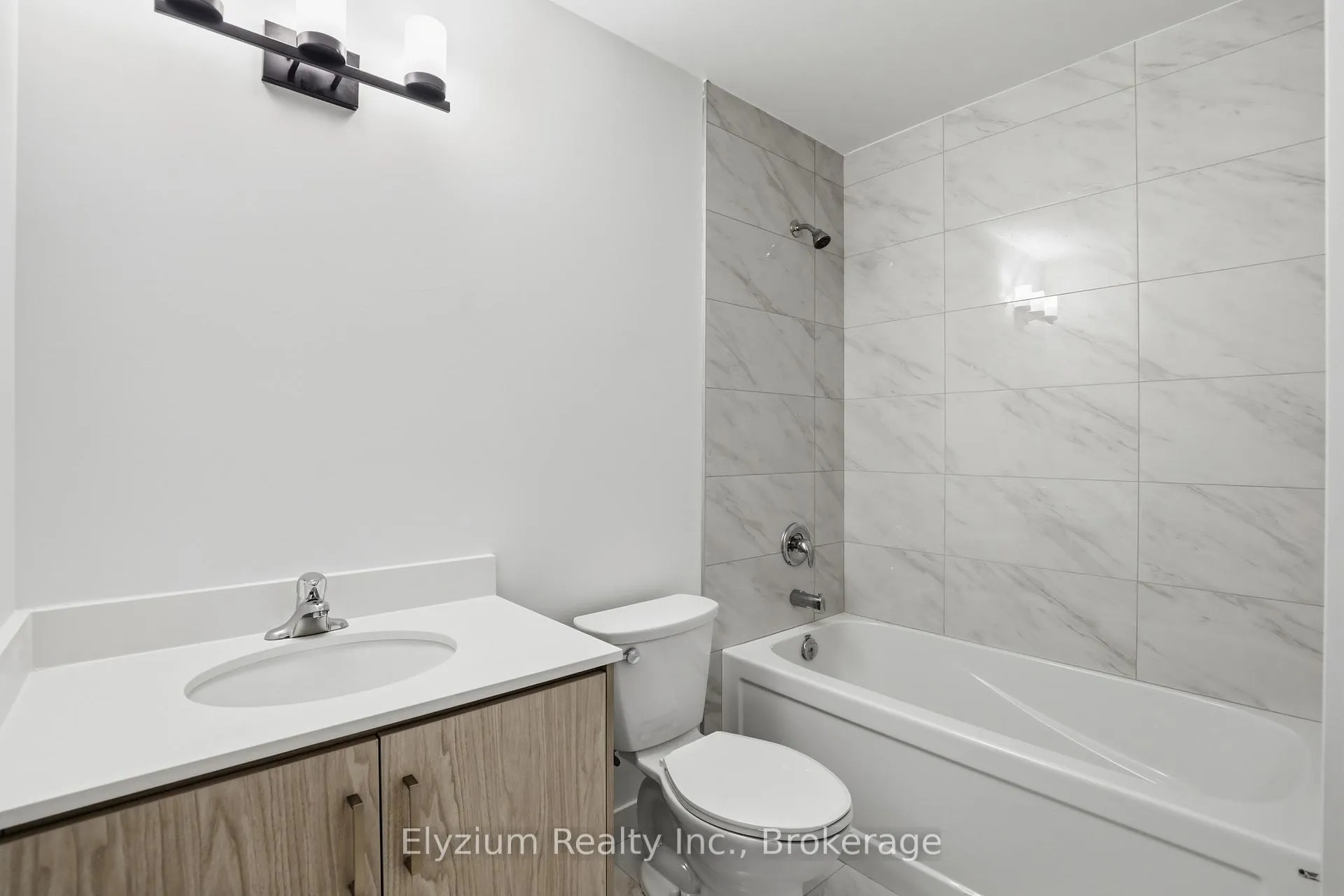 Photo 7 of Unit 515, 461 Green Road, Hamilton, Lakeshore — HOMEH