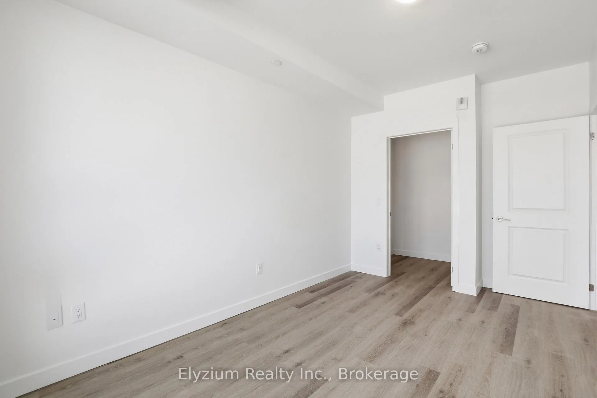 Photo 16 of Unit 515, 461 Green Road, Hamilton, Lakeshore — HOMEH