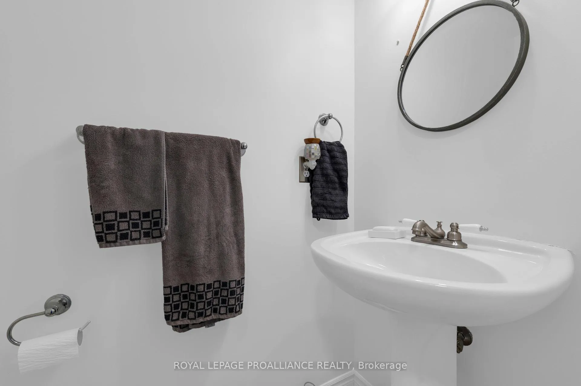 Photo 5 of Unit 37, 35 Albion Street, Belleville, Belleville Ward — HOMEH