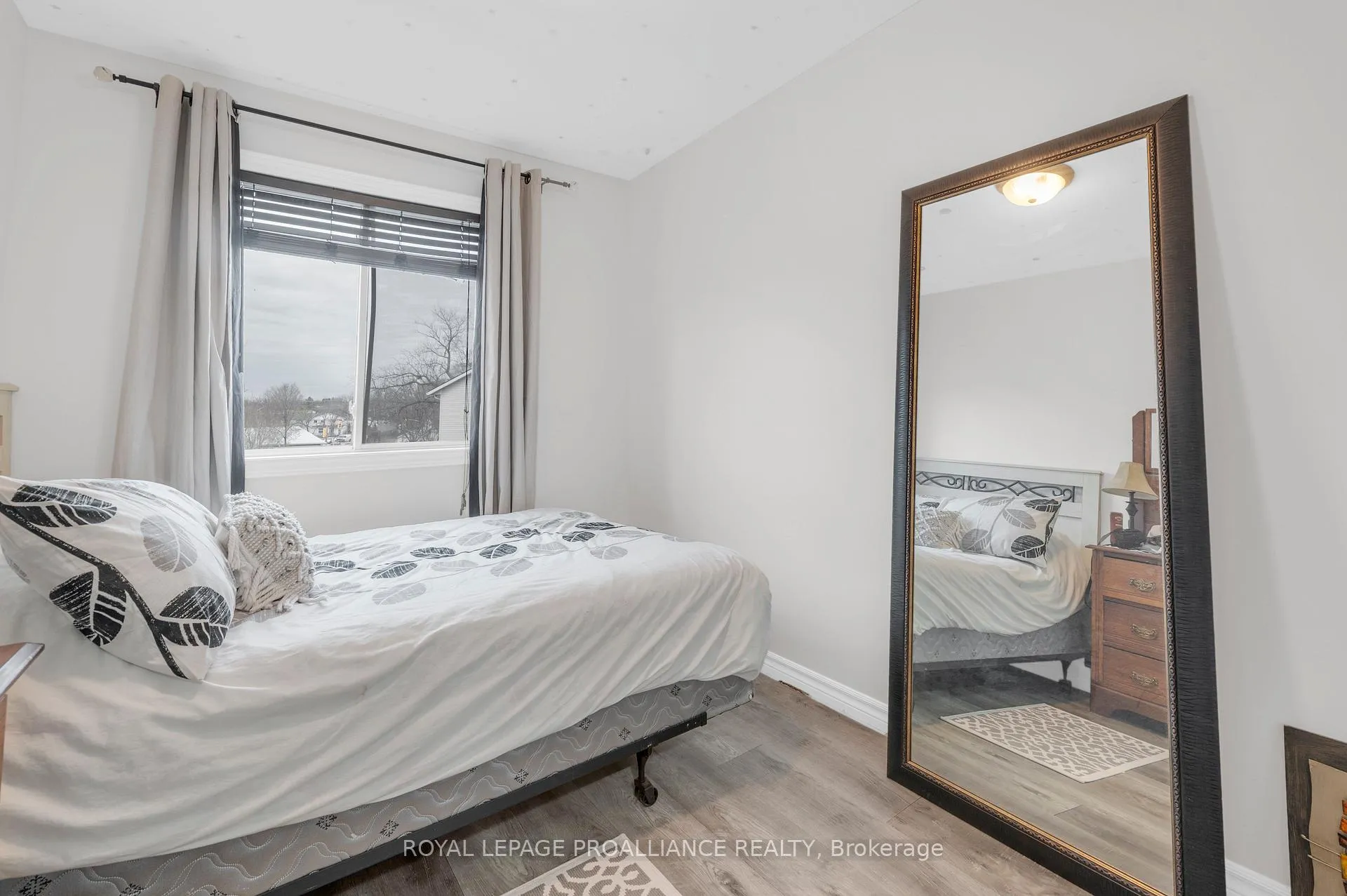 Photo 6 of Unit 37, 35 Albion Street, Belleville, Belleville Ward — HOMEH