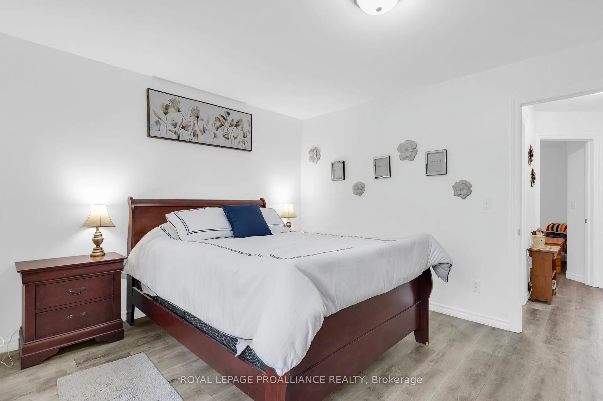 Photo 10 of Unit 37, 35 Albion Street, Belleville, Belleville Ward — HOMEH