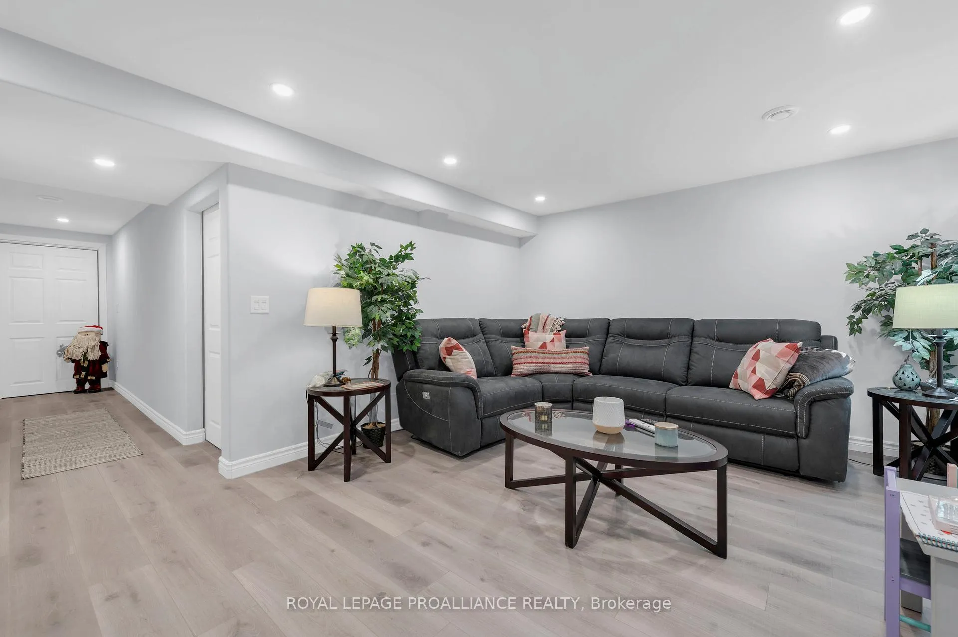 Photo 12 of Unit 37, 35 Albion Street, Belleville, Belleville Ward — HOMEH