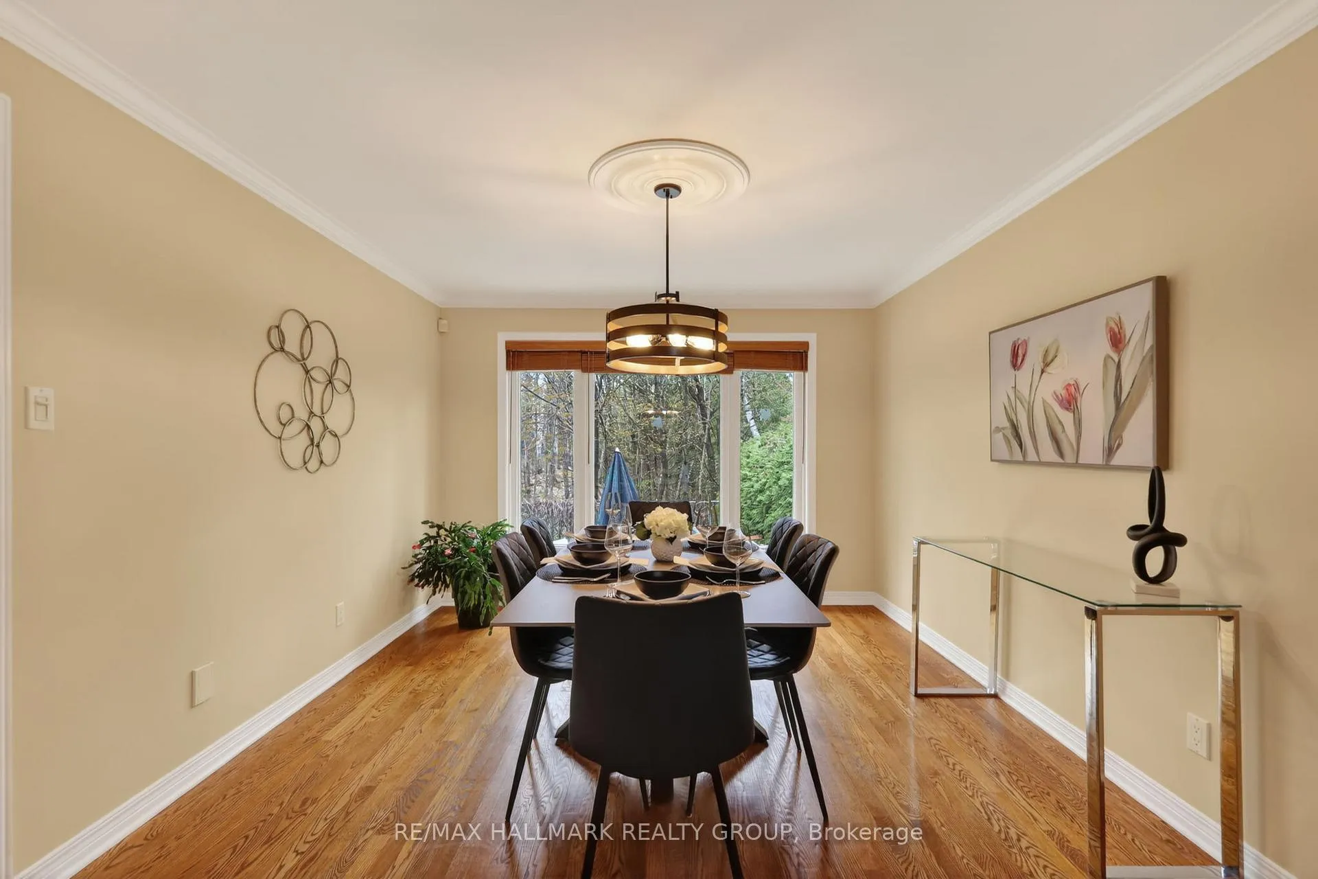 Photo 9 of 1671 Autumn Ridge Drive, Ottawa, Chapel Hill — HOMEH