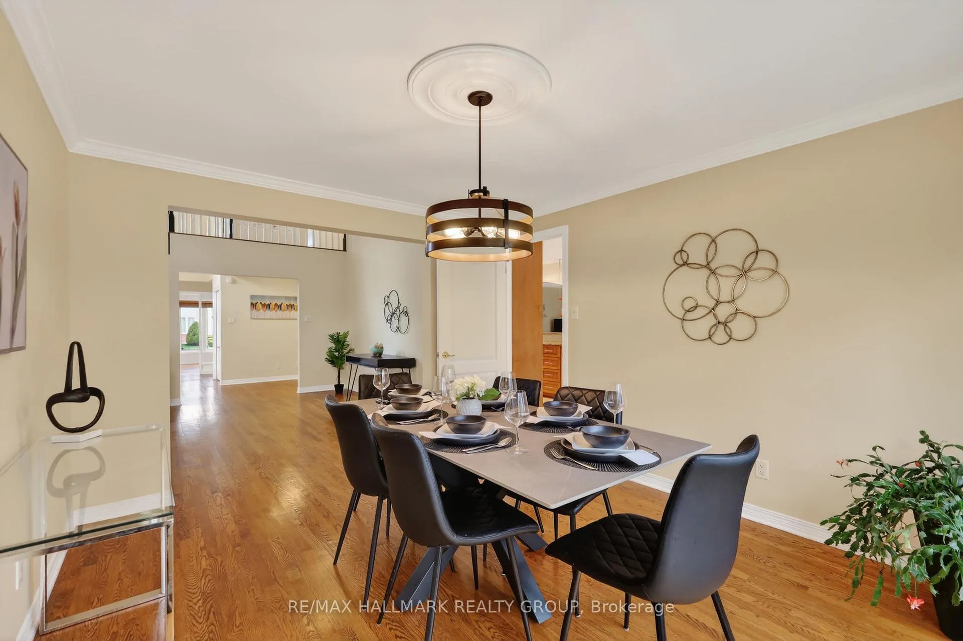 Photo 10 of 1671 Autumn Ridge Drive, Ottawa, Chapel Hill — HOMEH