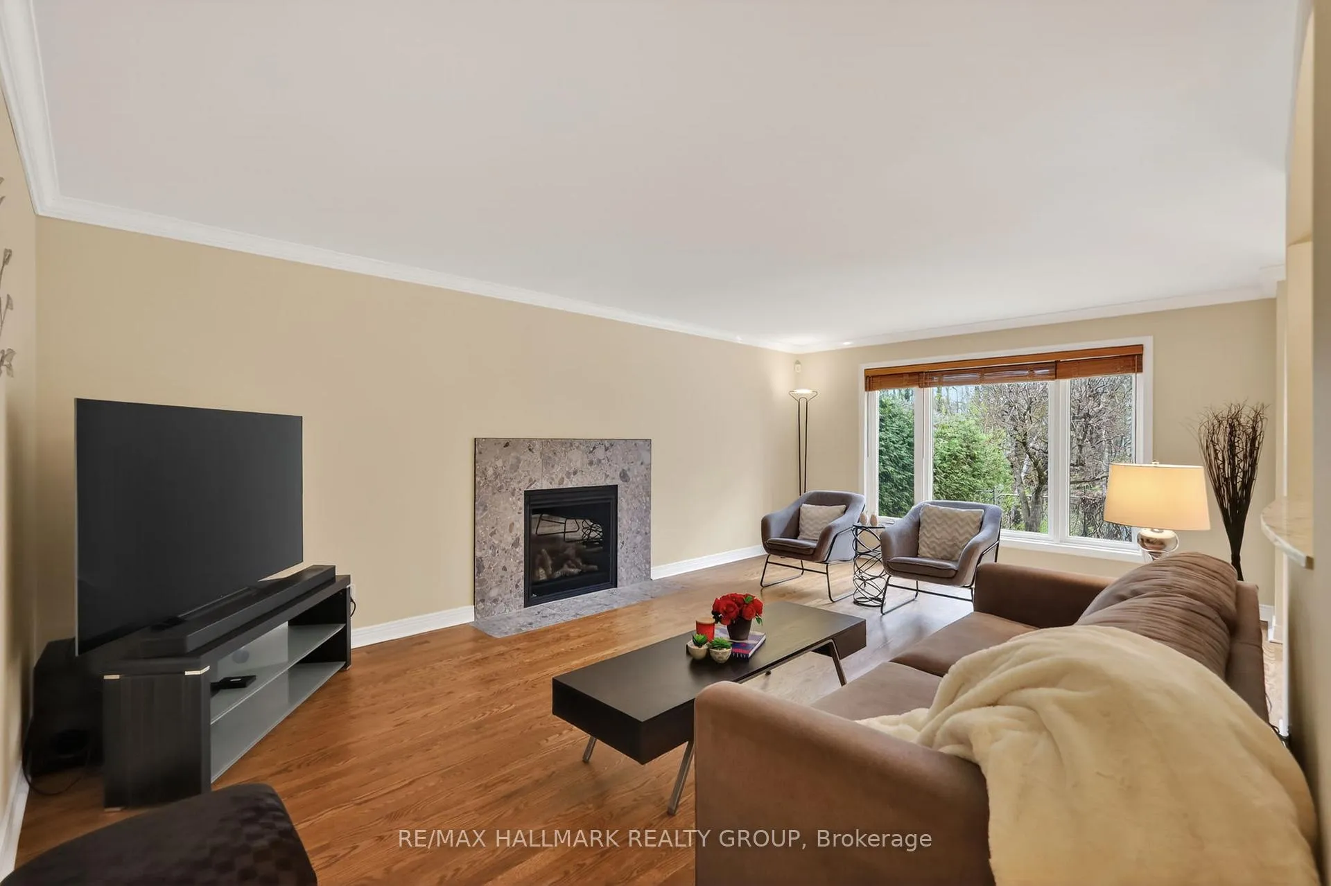 Photo 18 of 1671 Autumn Ridge Drive, Ottawa, Chapel Hill — HOMEH