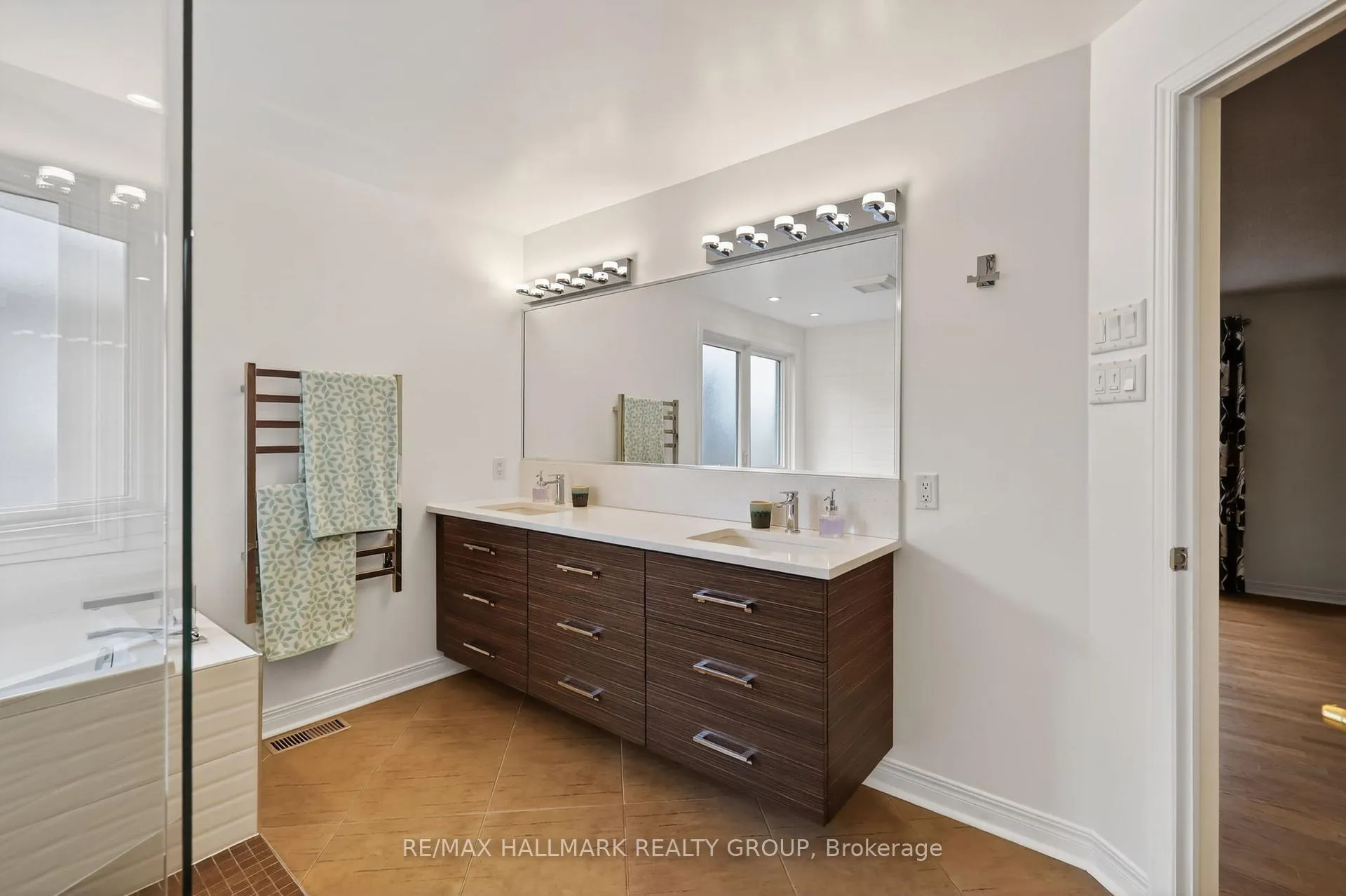 Photo 27 of 1671 Autumn Ridge Drive, Ottawa, Chapel Hill — HOMEH