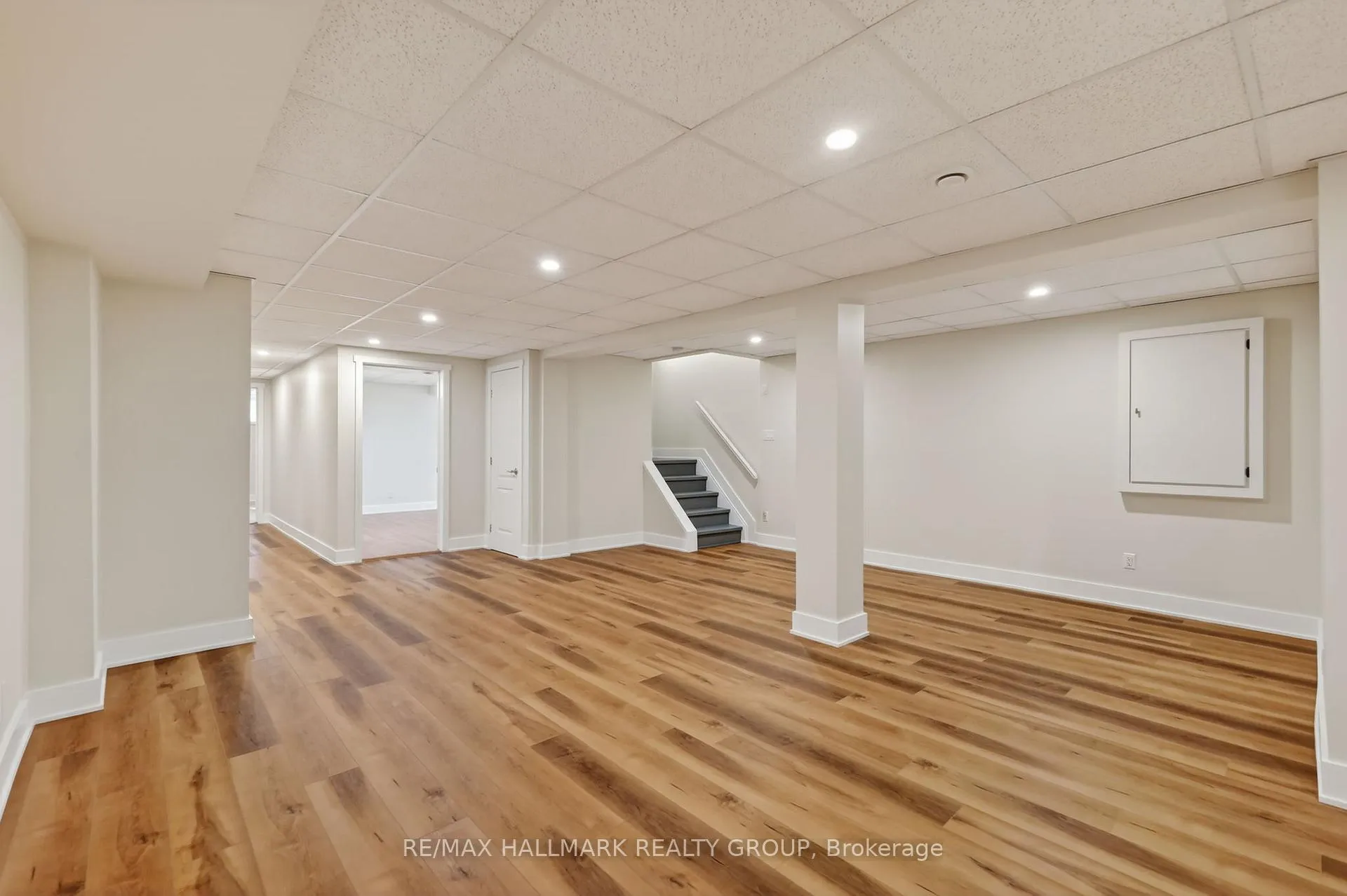Photo 34 of 1671 Autumn Ridge Drive, Ottawa, Chapel Hill — HOMEH