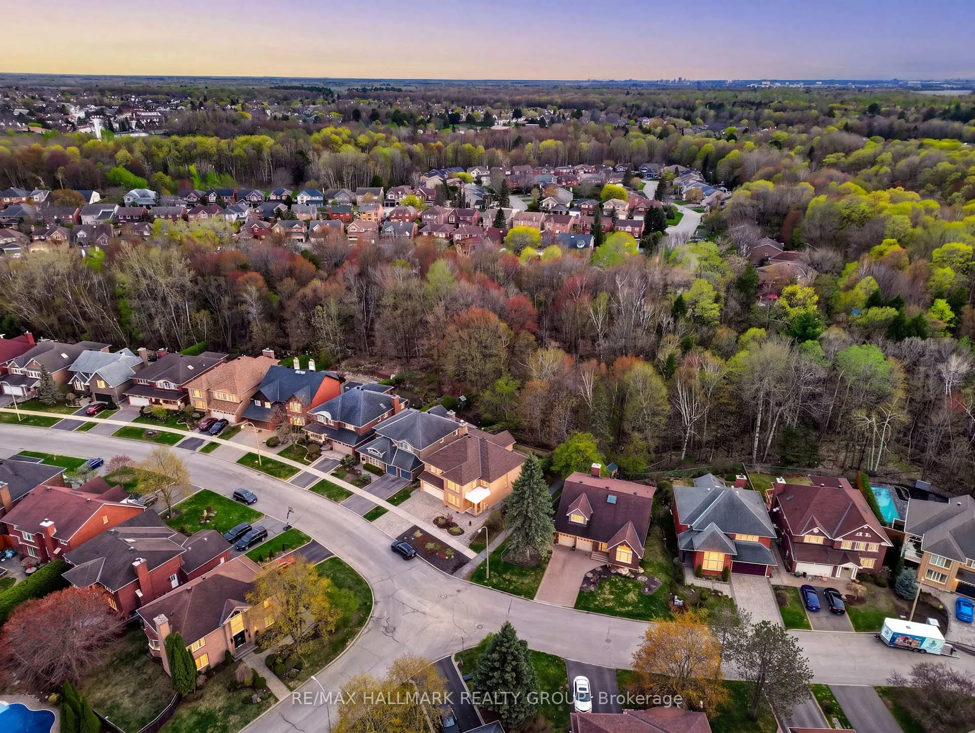 Photo 44 of 1671 Autumn Ridge Drive, Ottawa, Chapel Hill — HOMEH