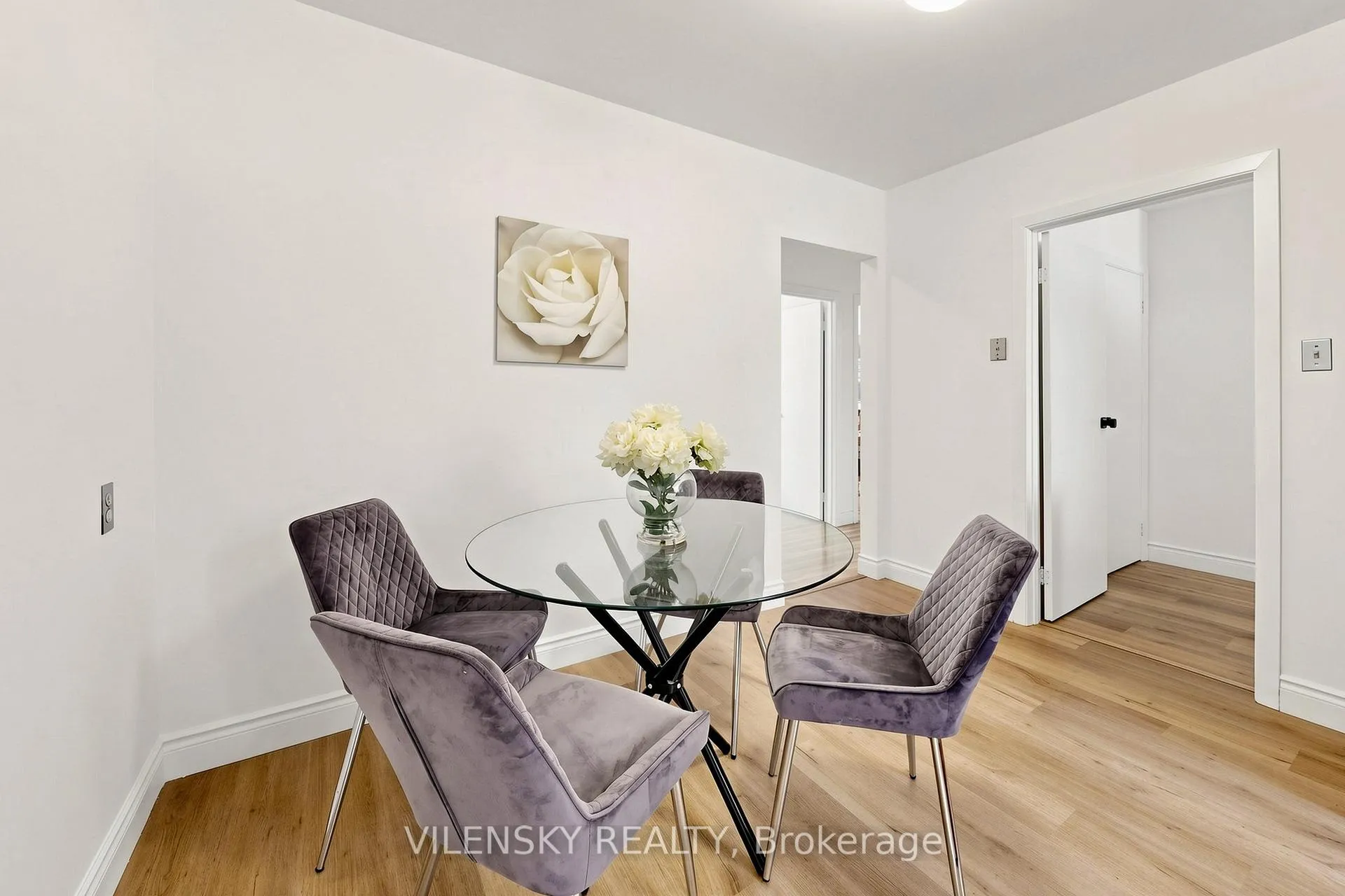 Photo 10 of 710 Kingfisher Drive, Pickering, Bay Ridges — HOMEH