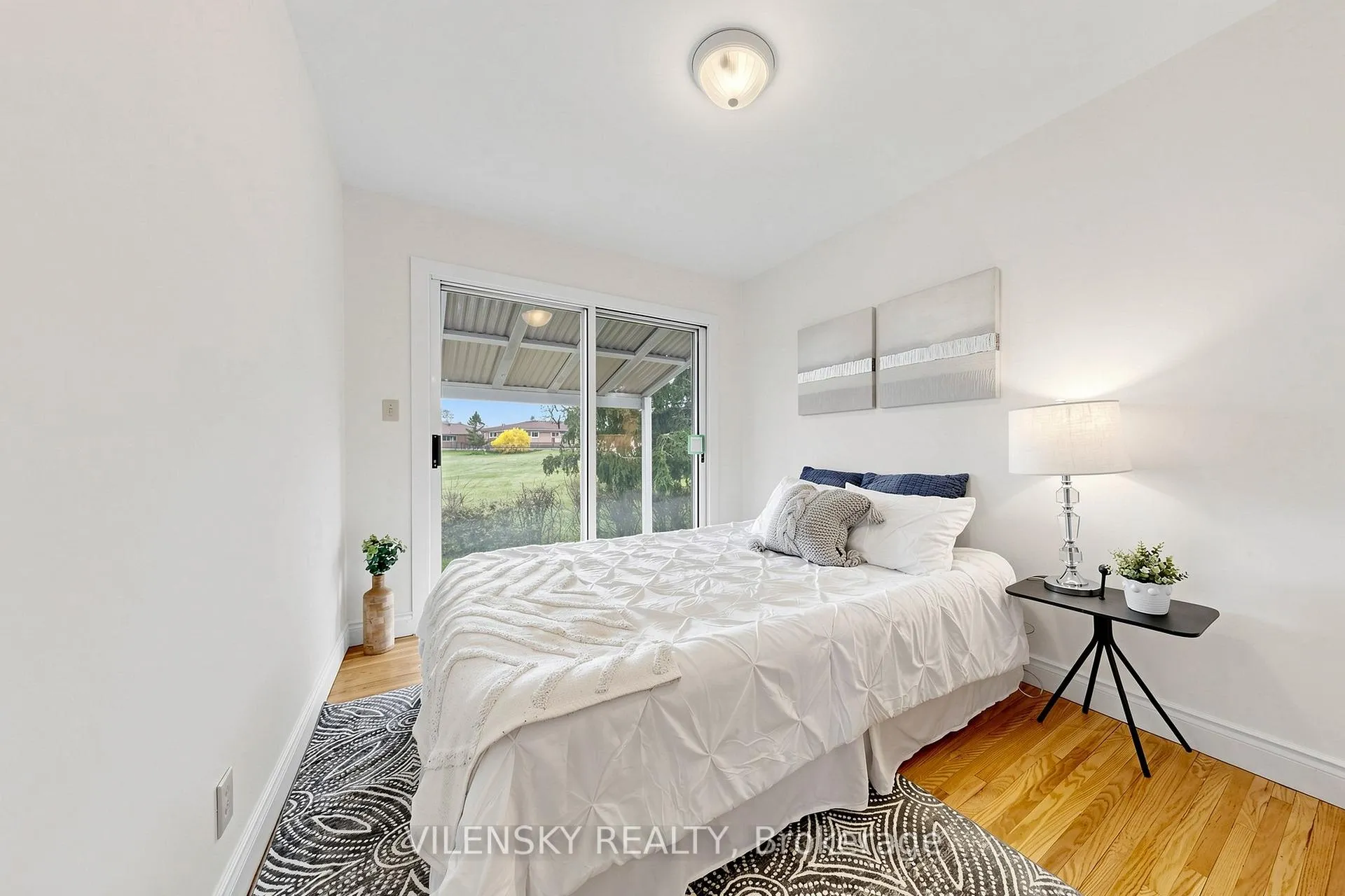 Photo 16 of 710 Kingfisher Drive, Pickering, Bay Ridges — HOMEH