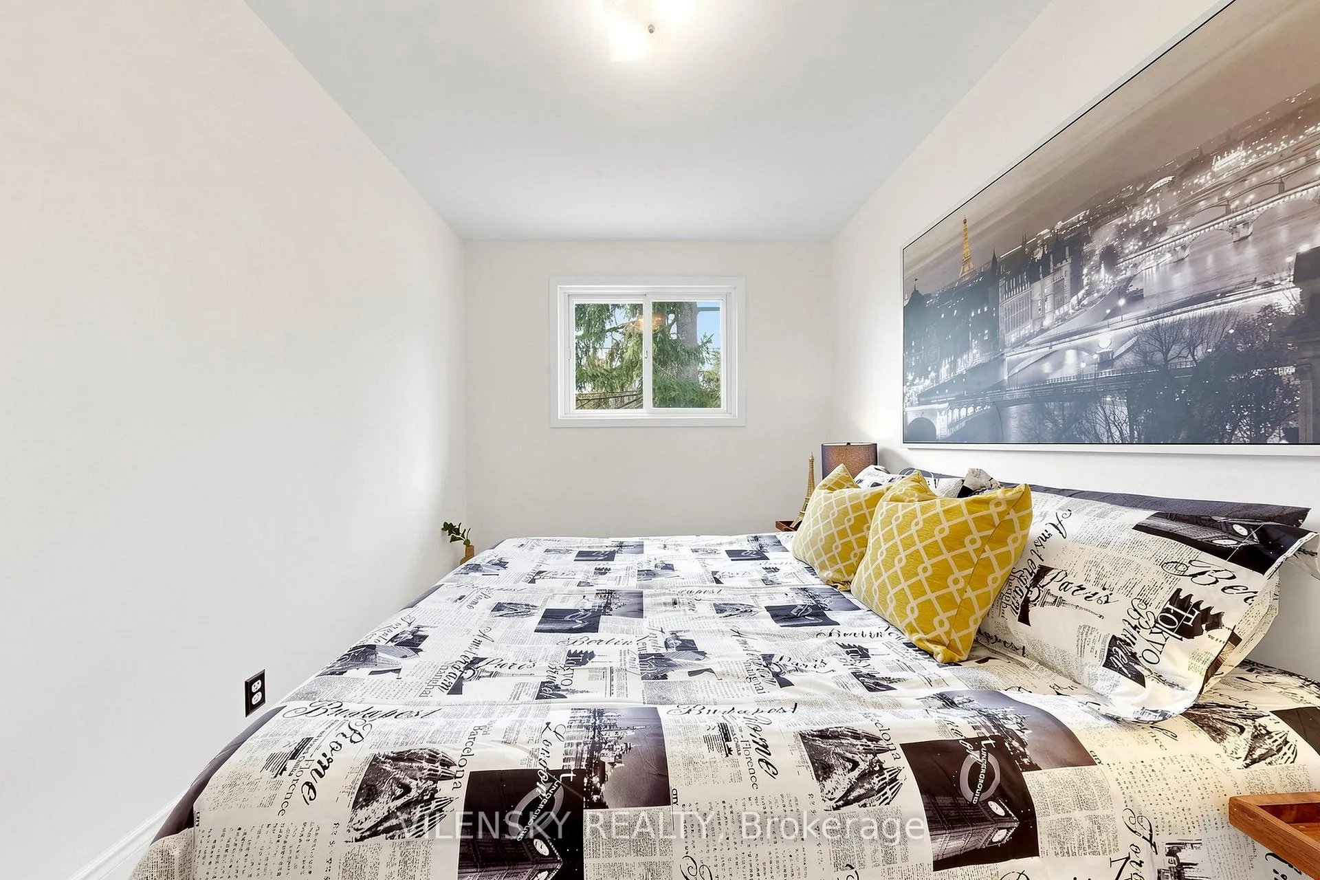 Photo 18 of 710 Kingfisher Drive, Pickering, Bay Ridges — HOMEH