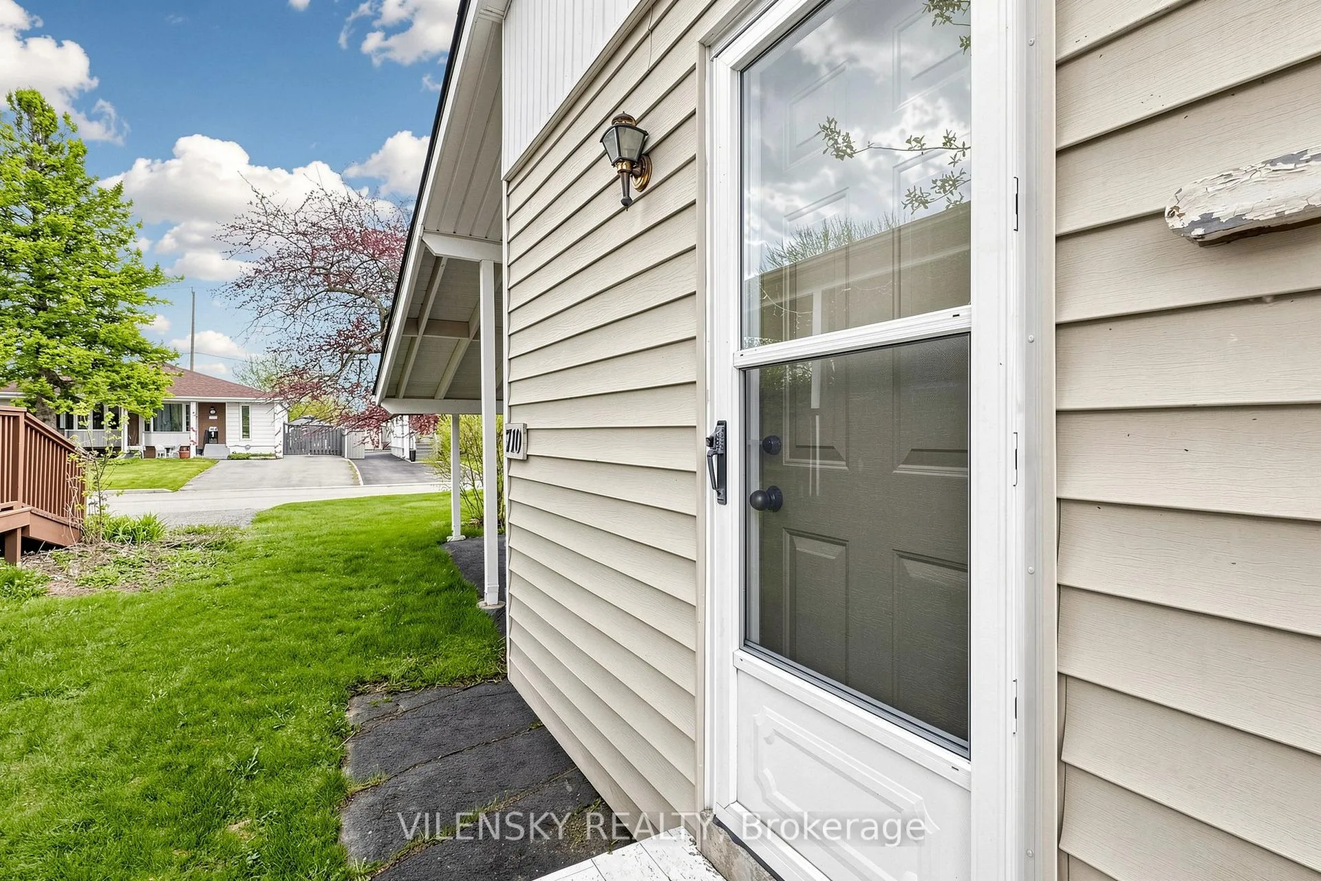 Photo 25 of 710 Kingfisher Drive, Pickering, Bay Ridges — HOMEH