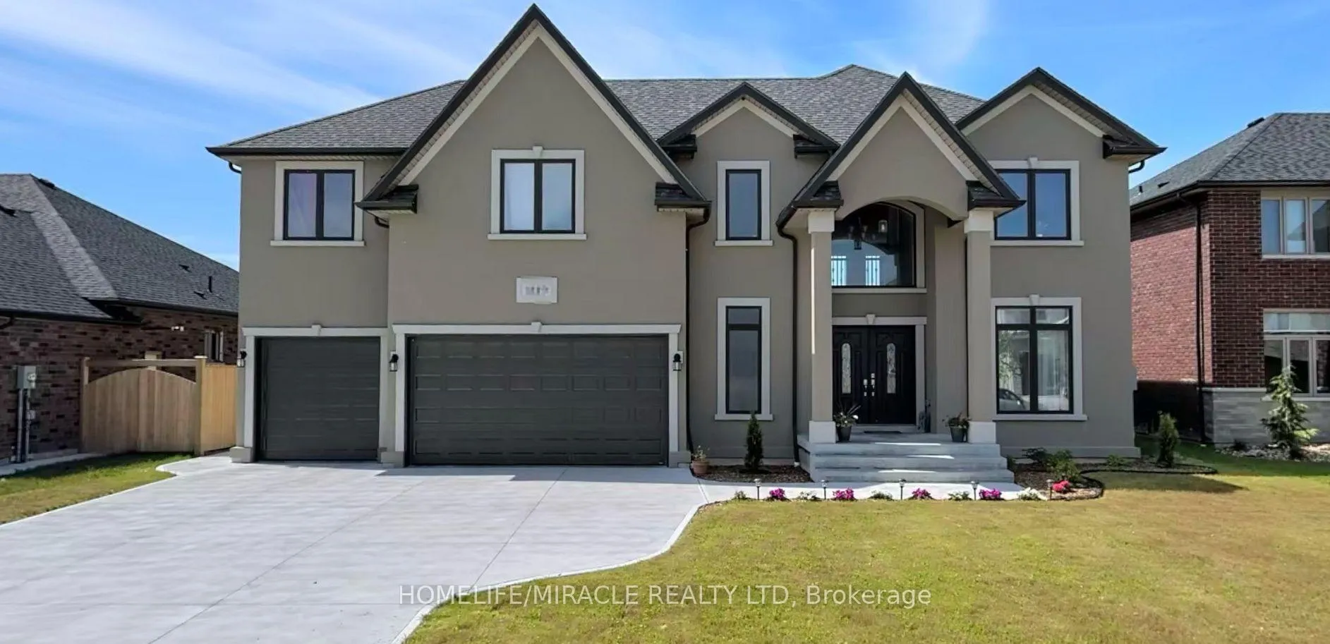 Photo 1 of 1119 Vincent Crescent, Lakeshore — HOMEH