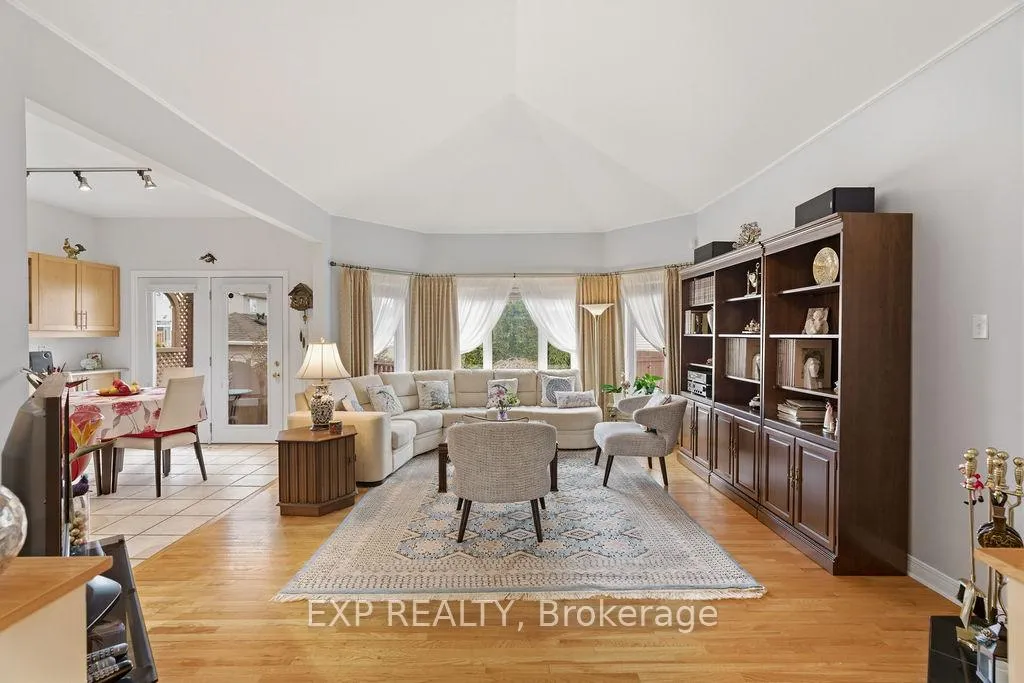 Photo 10 of 1176 Mulder Avenue, Ottawa, Fallingbrook/Gardenway South — HOMEH