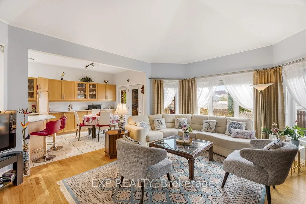 Photo 11 of 1176 Mulder Avenue, Ottawa, Fallingbrook/Gardenway South — HOMEH