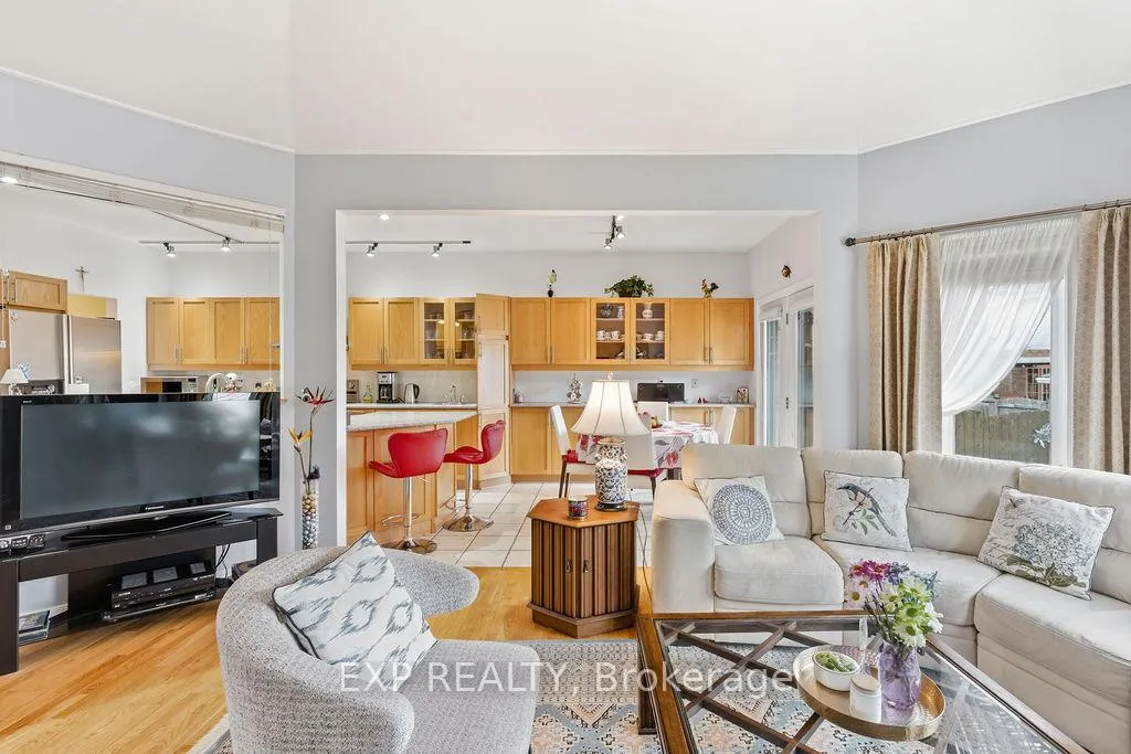 Photo 13 of 1176 Mulder Avenue, Ottawa, Fallingbrook/Gardenway South — HOMEH