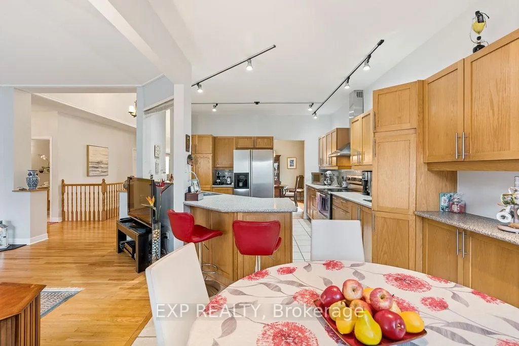 Photo 14 of 1176 Mulder Avenue, Ottawa, Fallingbrook/Gardenway South — HOMEH