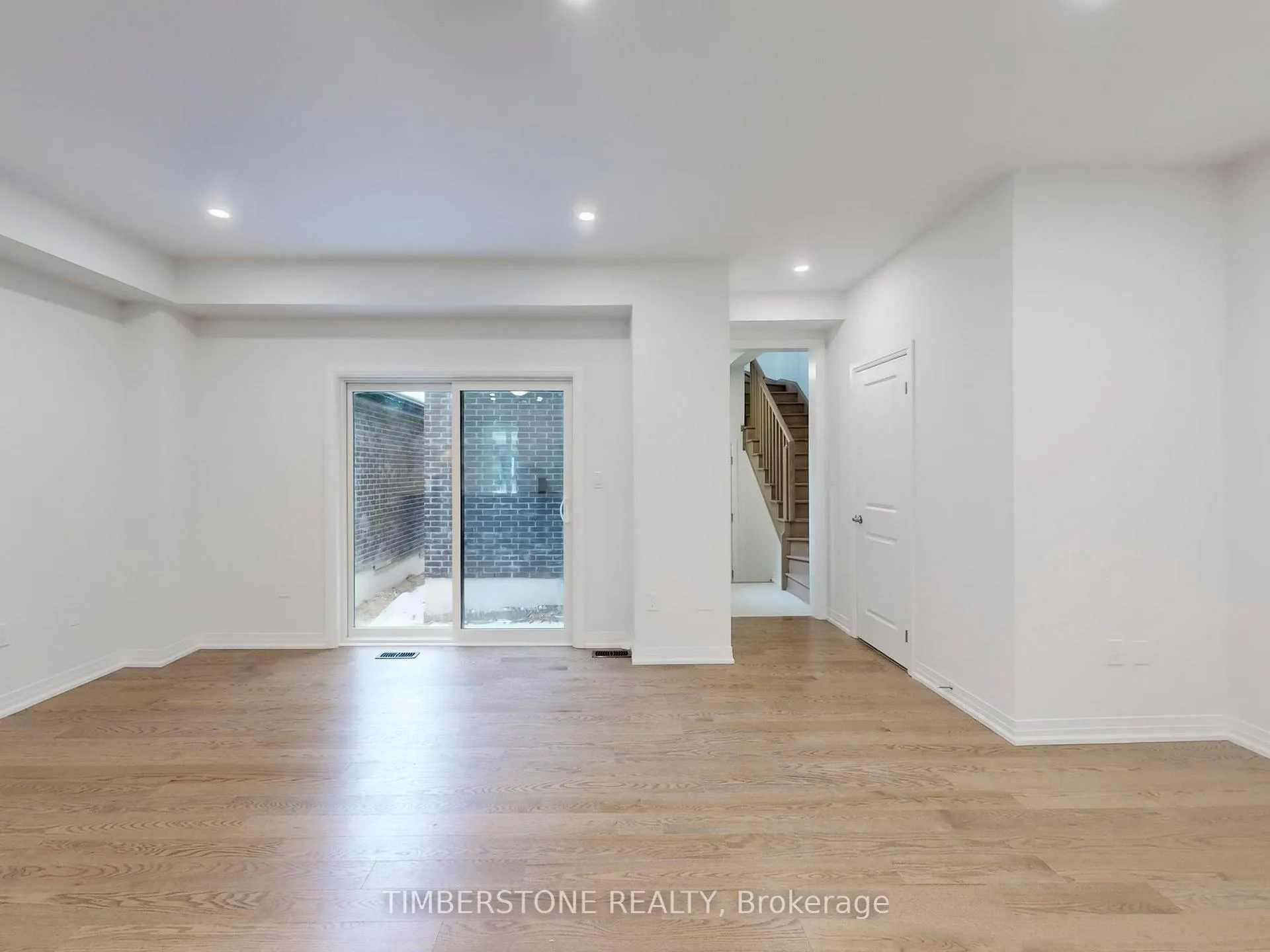 Photo 3 of 237 Coronation Road, Whitby, Rural Whitby — HOMEH