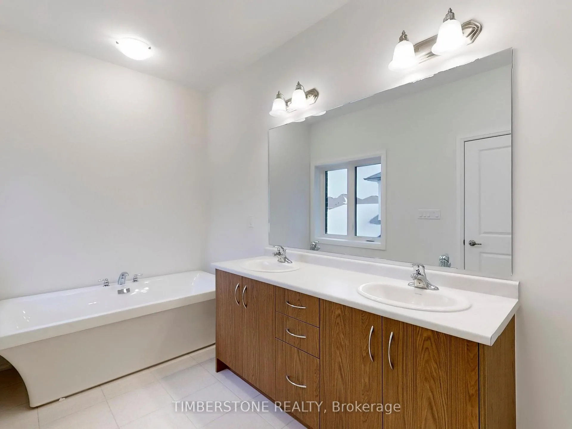 Photo 25 of 237 Coronation Road, Whitby, Rural Whitby — HOMEH