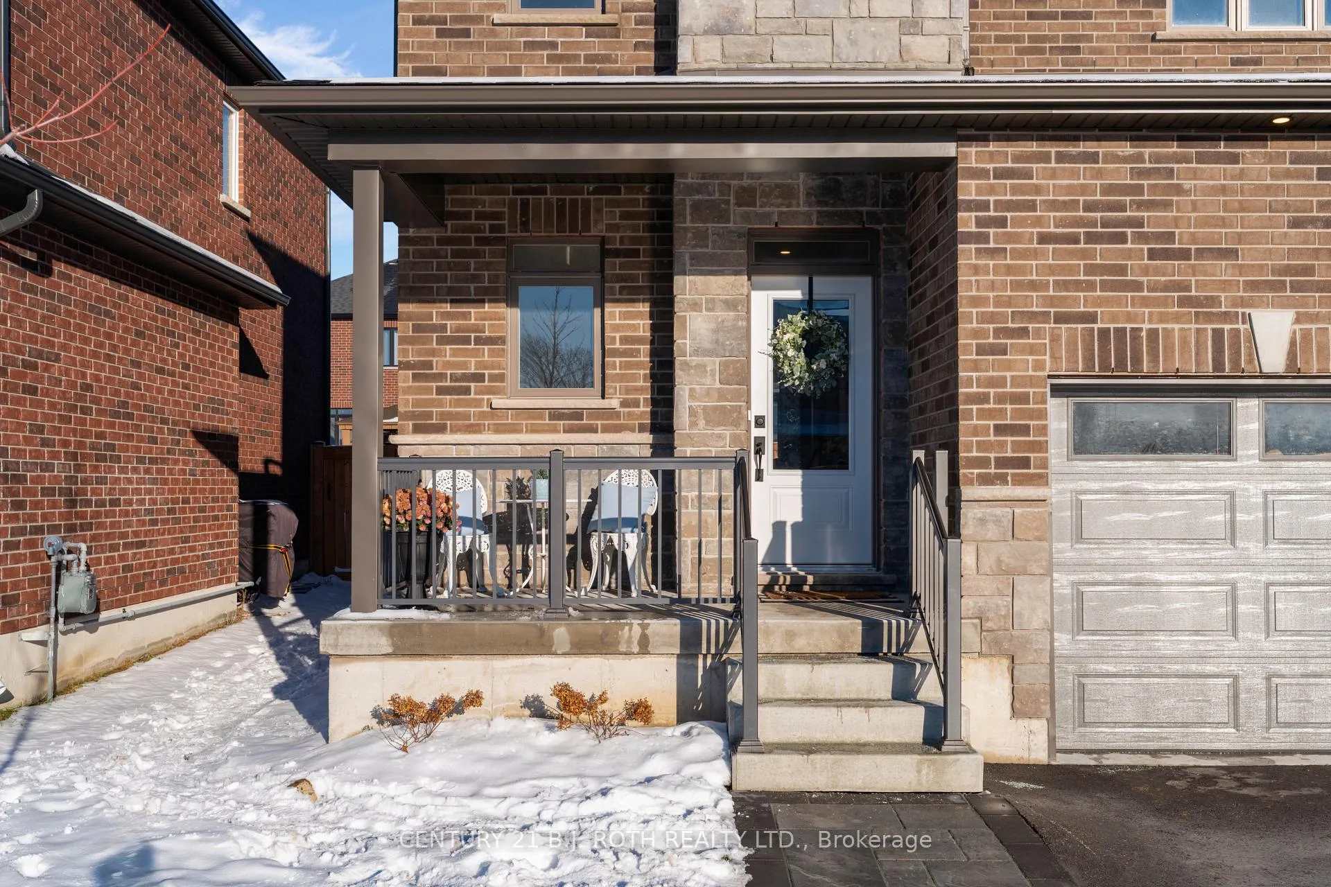 Photo 4 of 19 Rowley Crescent, Springwater, Elmvale — HOMEH