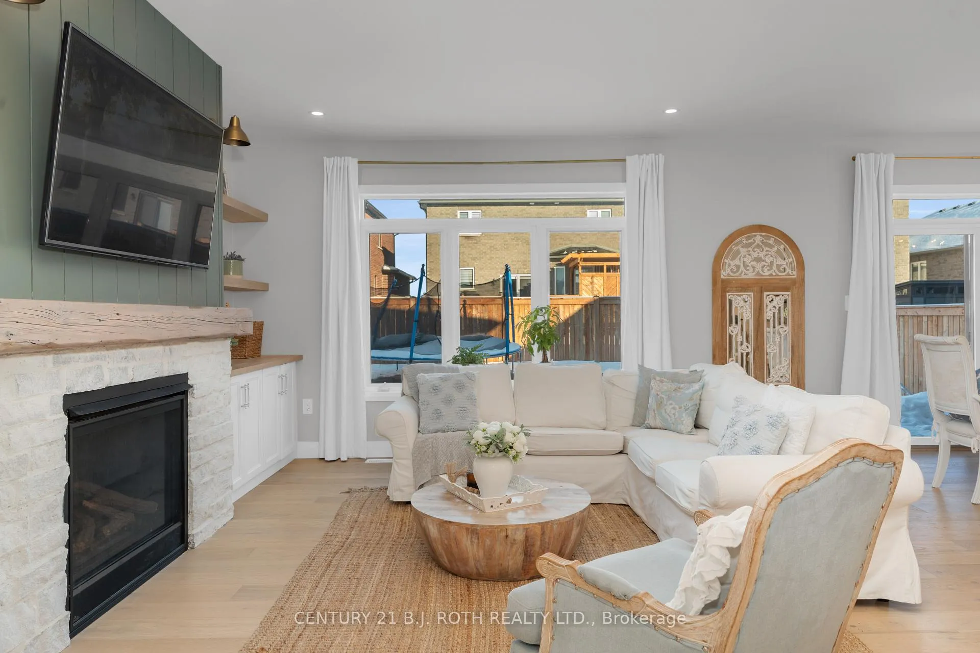 Photo 8 of 19 Rowley Crescent, Springwater, Elmvale — HOMEH