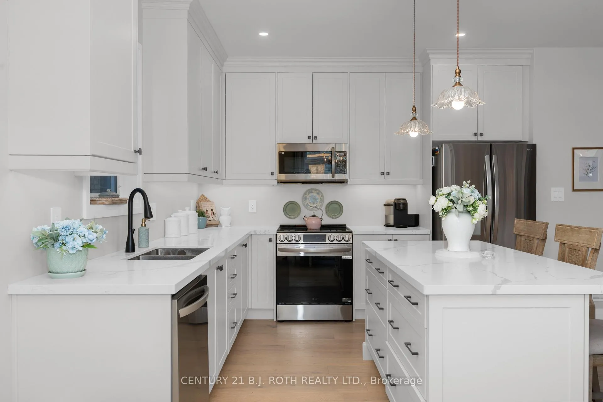 Photo 14 of 19 Rowley Crescent, Springwater, Elmvale — HOMEH