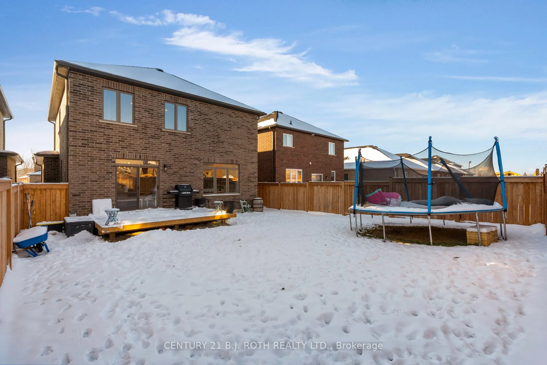 Photo 33 of 19 Rowley Crescent, Springwater, Elmvale — HOMEH