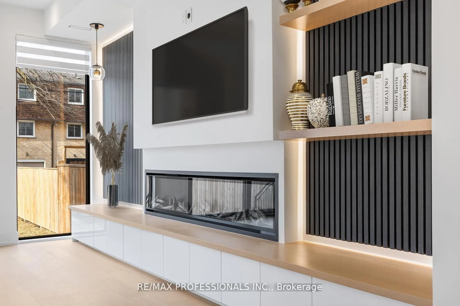 Photo 6 of 84 Twenty Ninth Street, Etobicoke, Long Branch — HOMEH