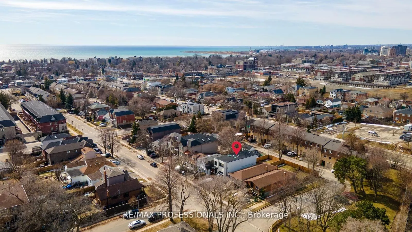 Photo 37 of 84 Twenty Ninth Street, Etobicoke, Long Branch — HOMEH