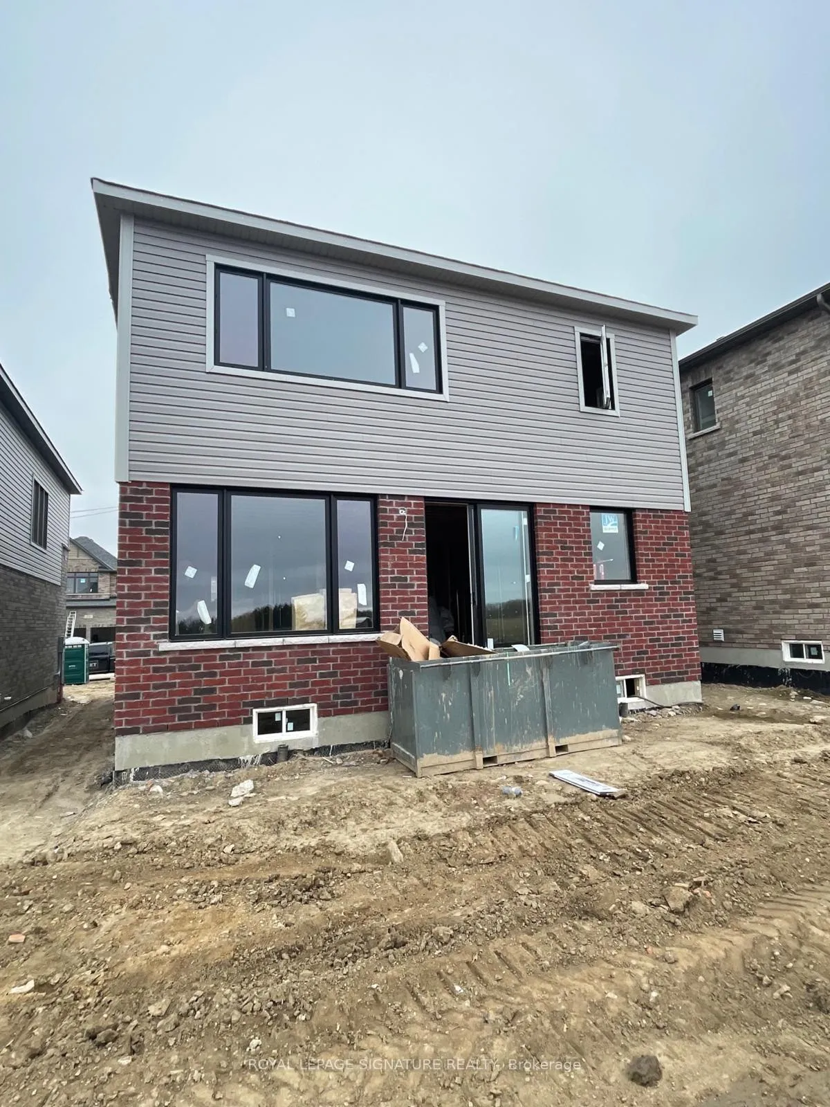 Photo 2 of 53 Mary Watson Street, North Dumfries — HOMEH