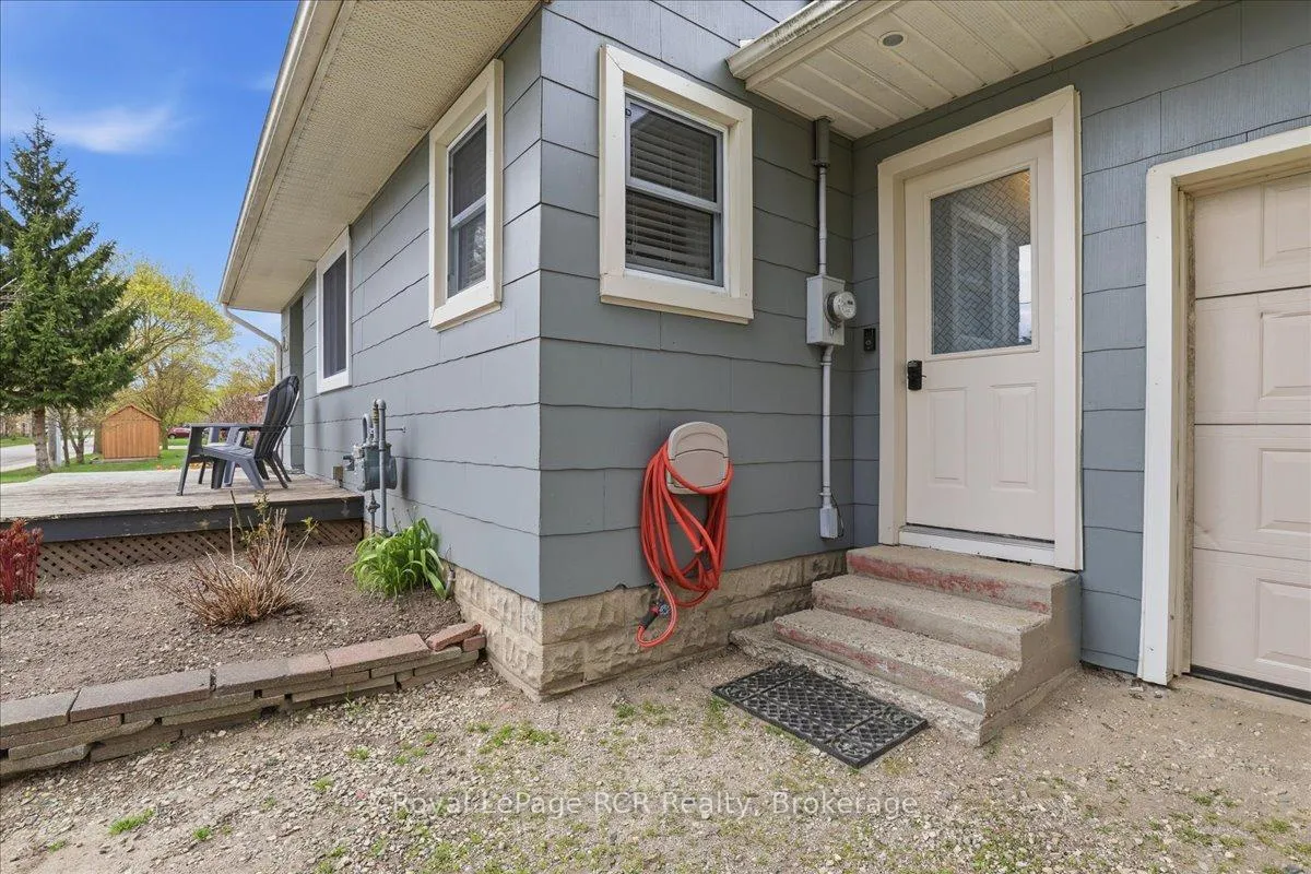 Photo 6 of 56 John Street N, Minto — HOMEH